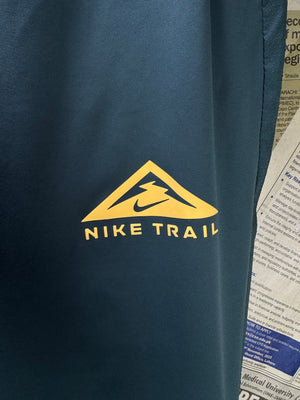 N*ke® Waist: 30" to 32" | Green | Trail Trousers | Poly - Elastane | 3007 - Genuine Maal