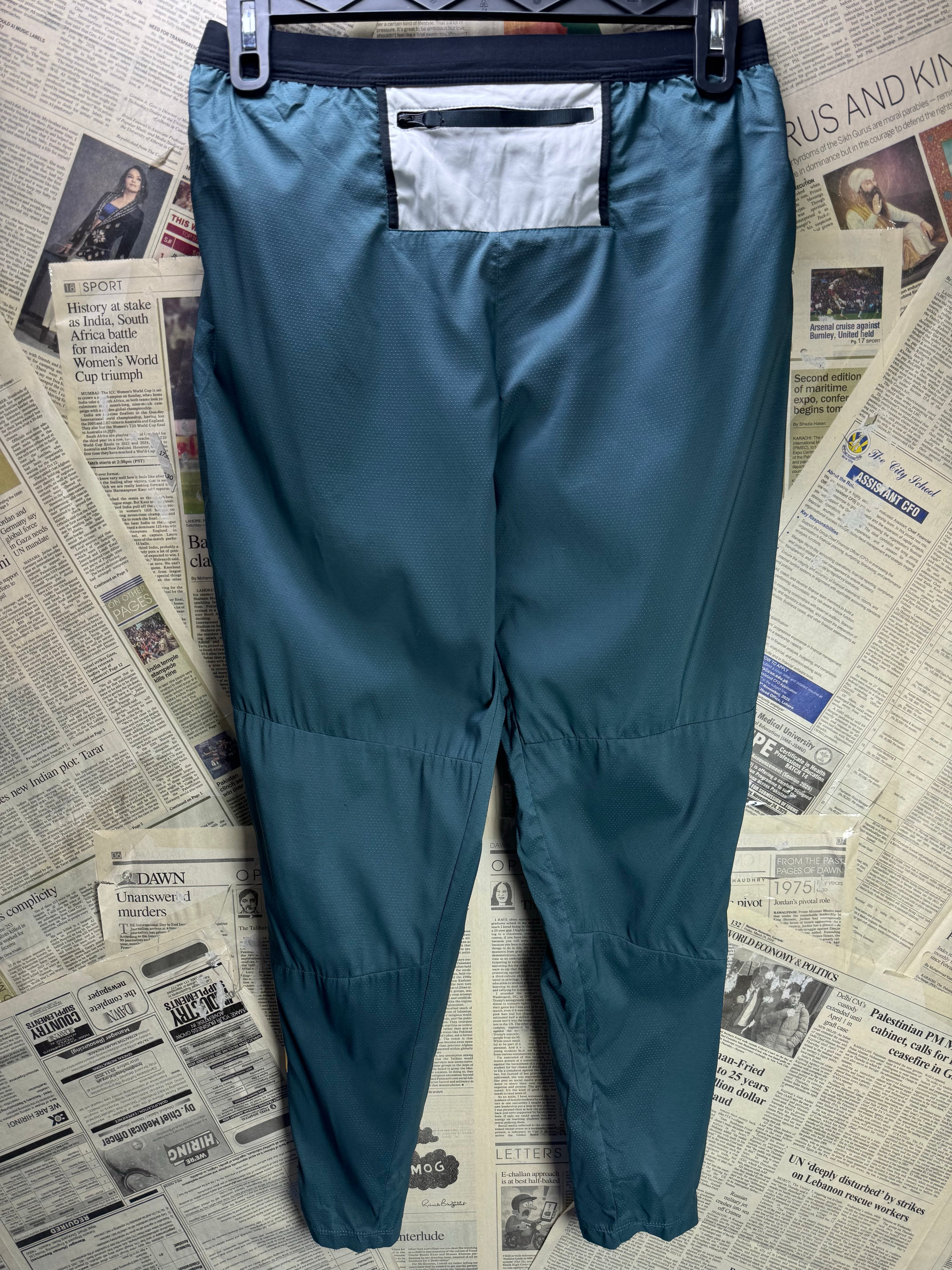 N*ke® Waist: 30" to 32" | Green | Trail Trousers | Poly - Elastane | 3007 - Genuine Maal