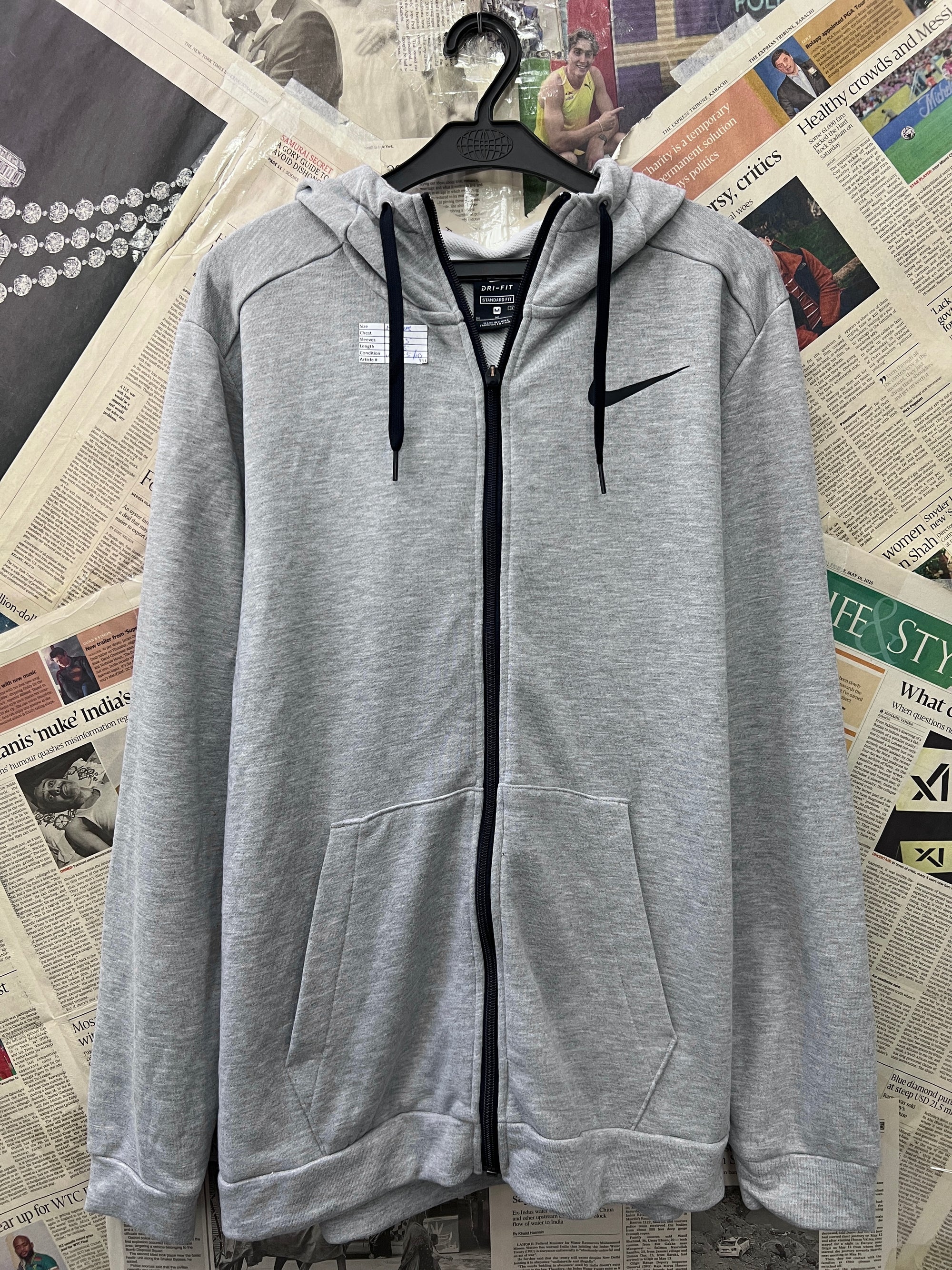 N*ke® Medium | Chest: 22 | Grey | Upper Jacket | 711 - Genuine Maal