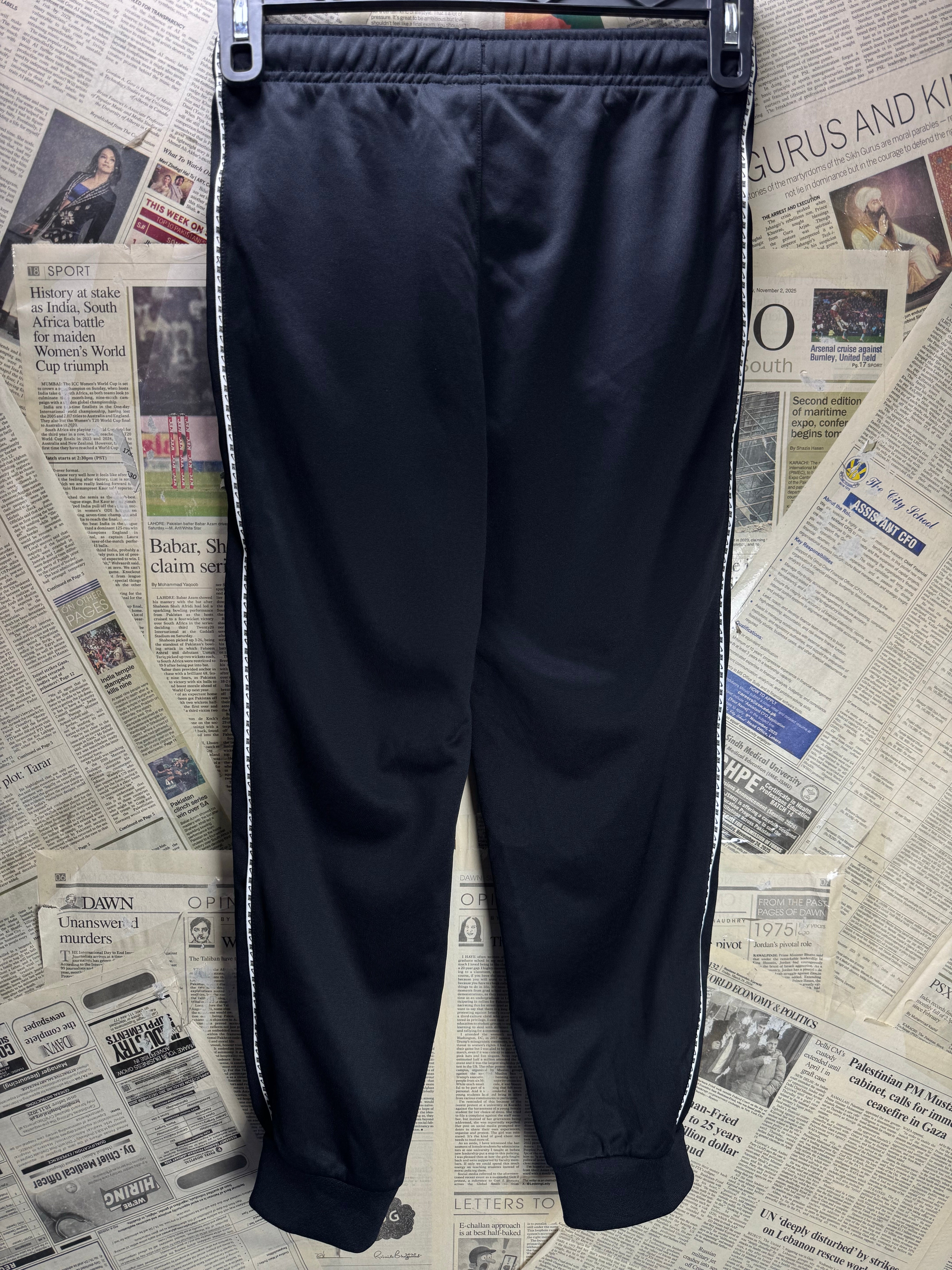 N*ke® Waist: 28" to 30" | Black | Sports Trousers | Polyester | 2986 - Genuine Maal
