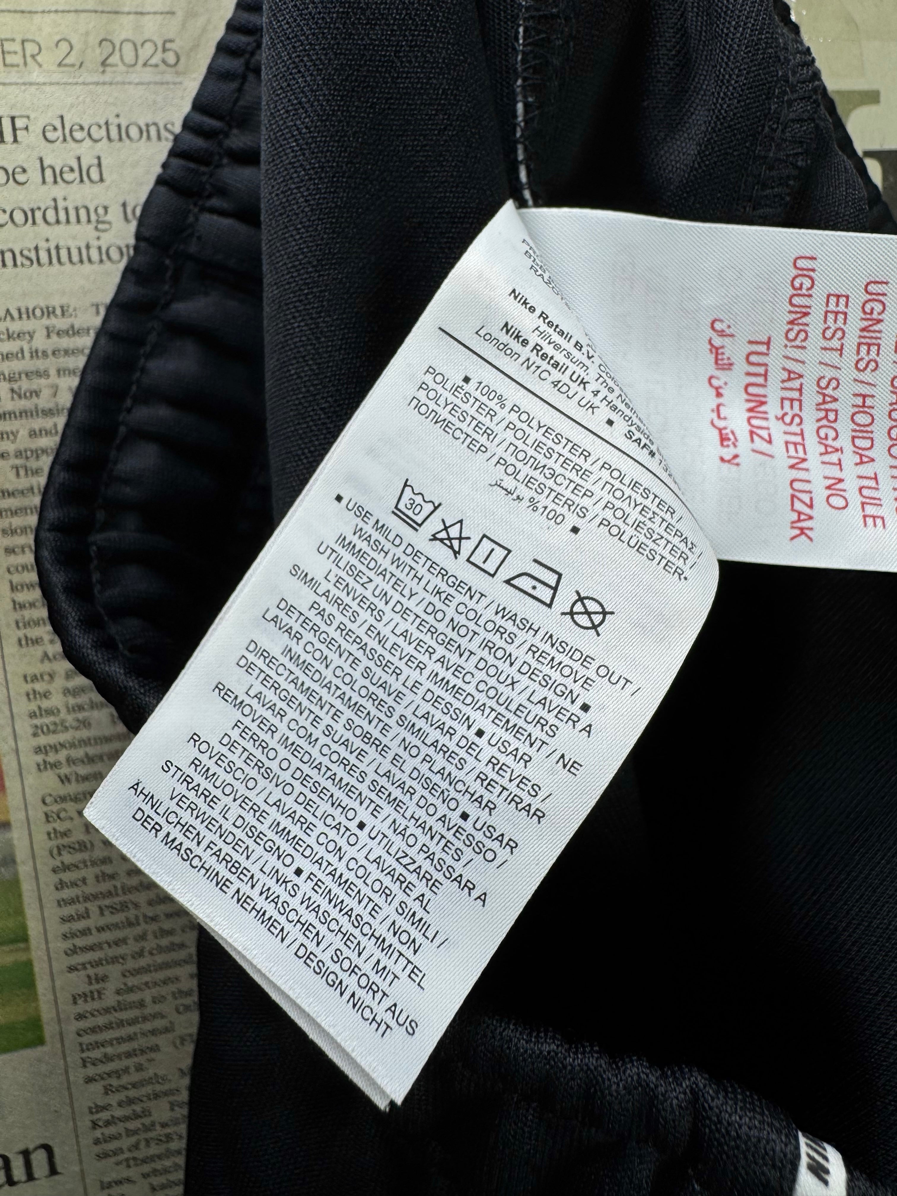 N*ke® Waist: 28" to 30" | Black | Sports Trousers | Polyester | 2986 - Genuine Maal