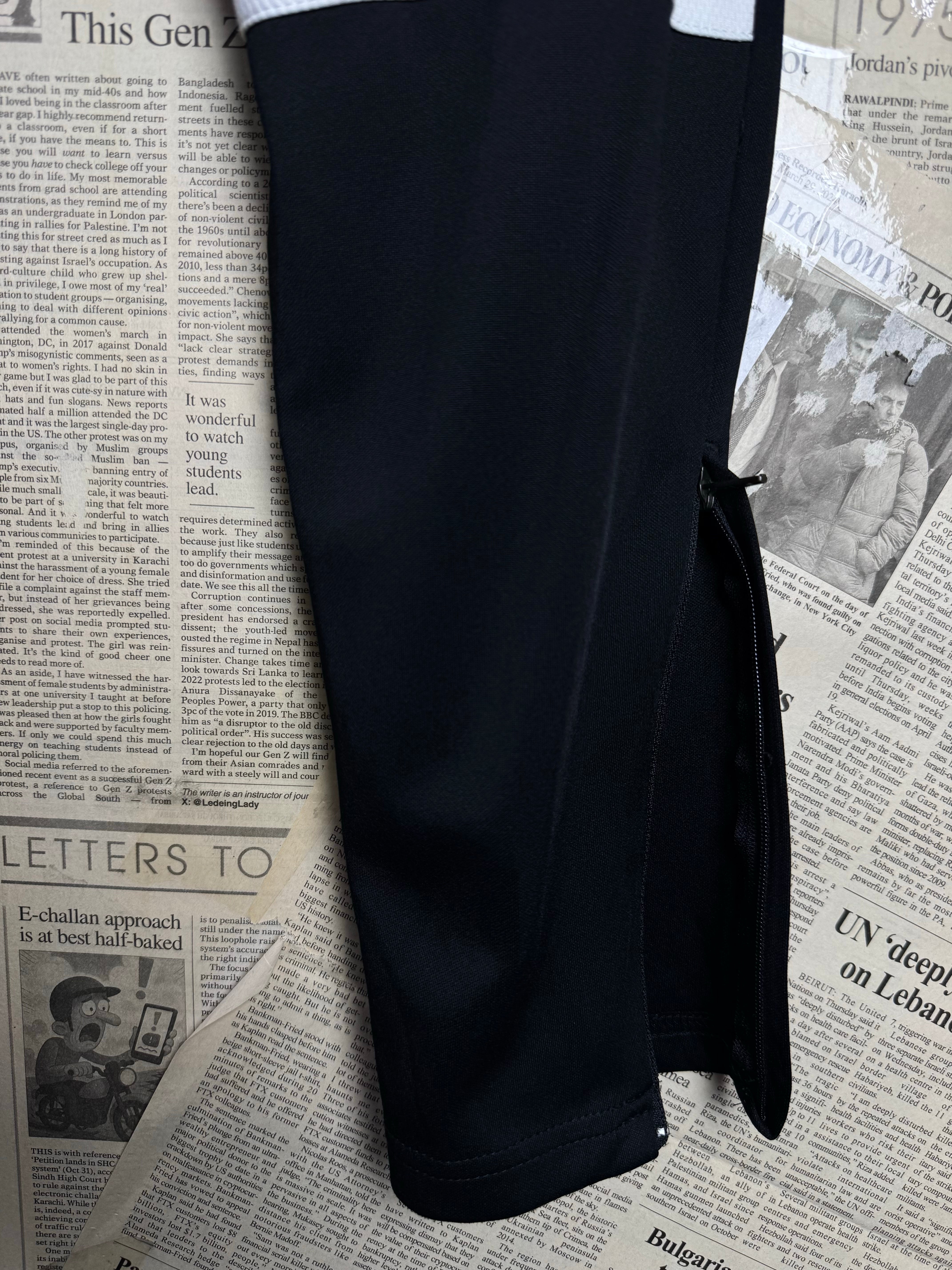 N*ike® Waist: 30" to 32" | Black | Sports Trousers | Polyester | 2998 - Genuine Maal