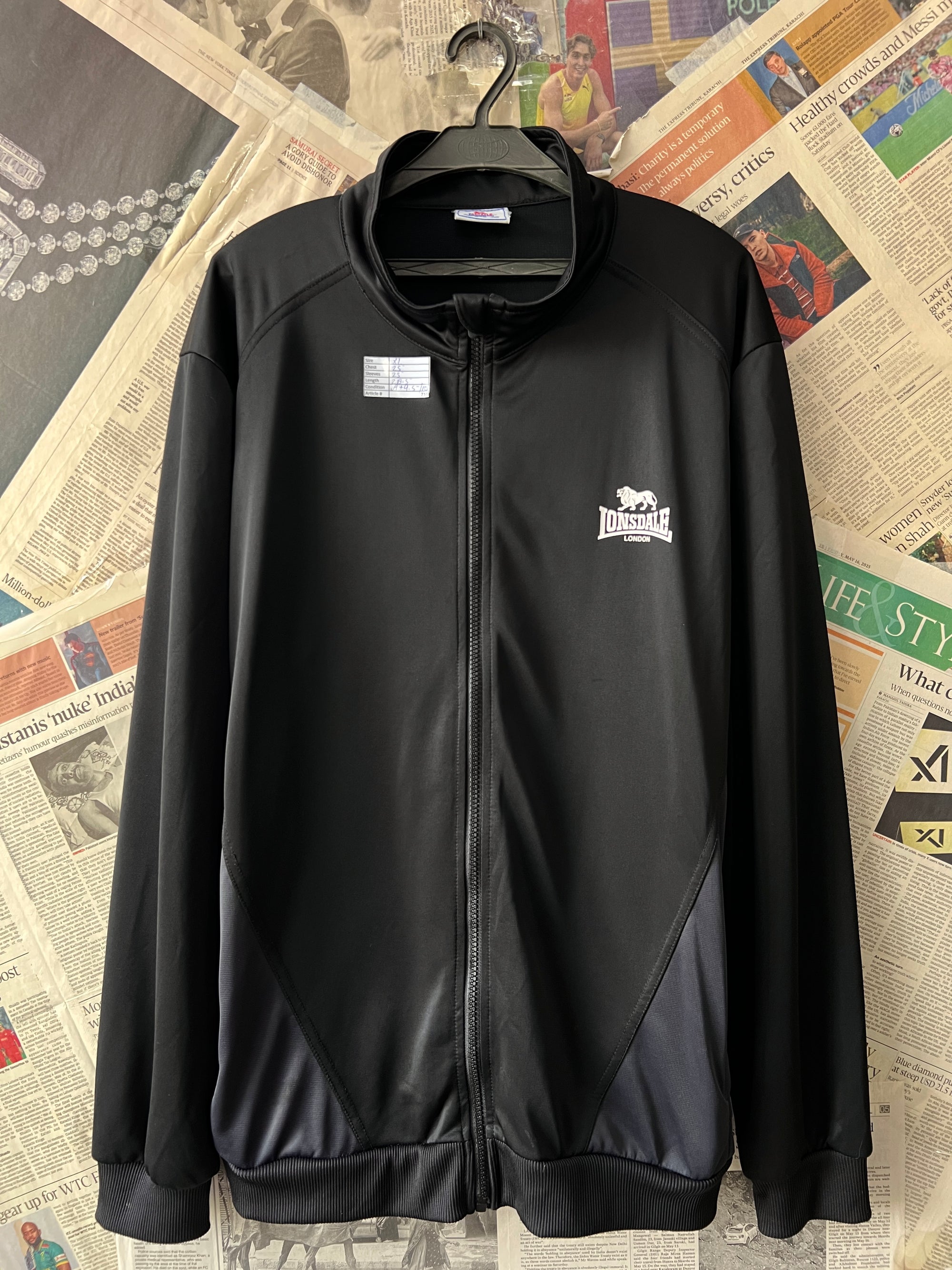 Lonsdale® XL | Chest: 25" | Black | Jacket | 710 - Genuine Maal