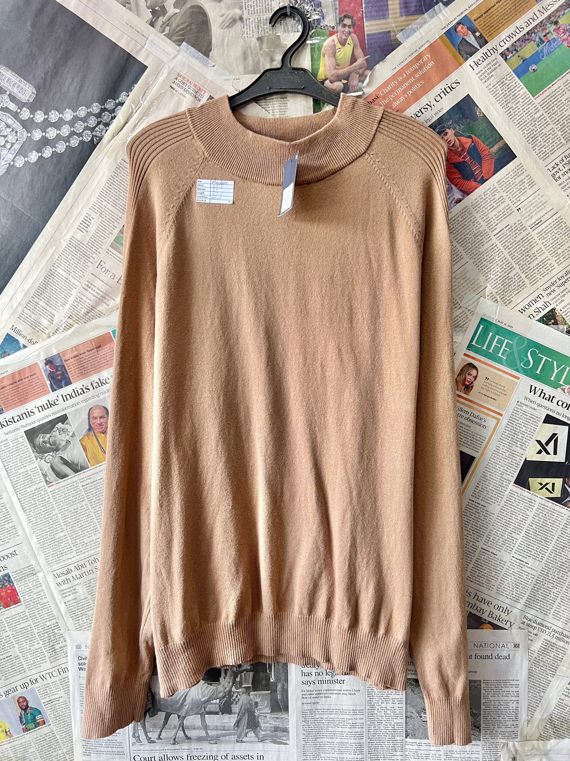 Primark® Medium | Chest: 22.5 | High Neck Sweater | 701 - Genuine Maal