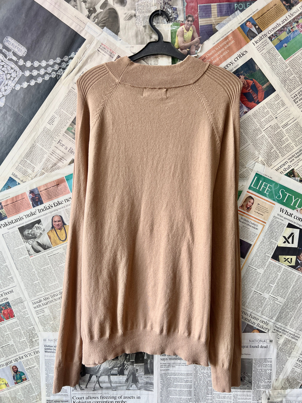 Primark® Medium | Chest: 22.5 | High Neck Sweater | 701 - Genuine Maal