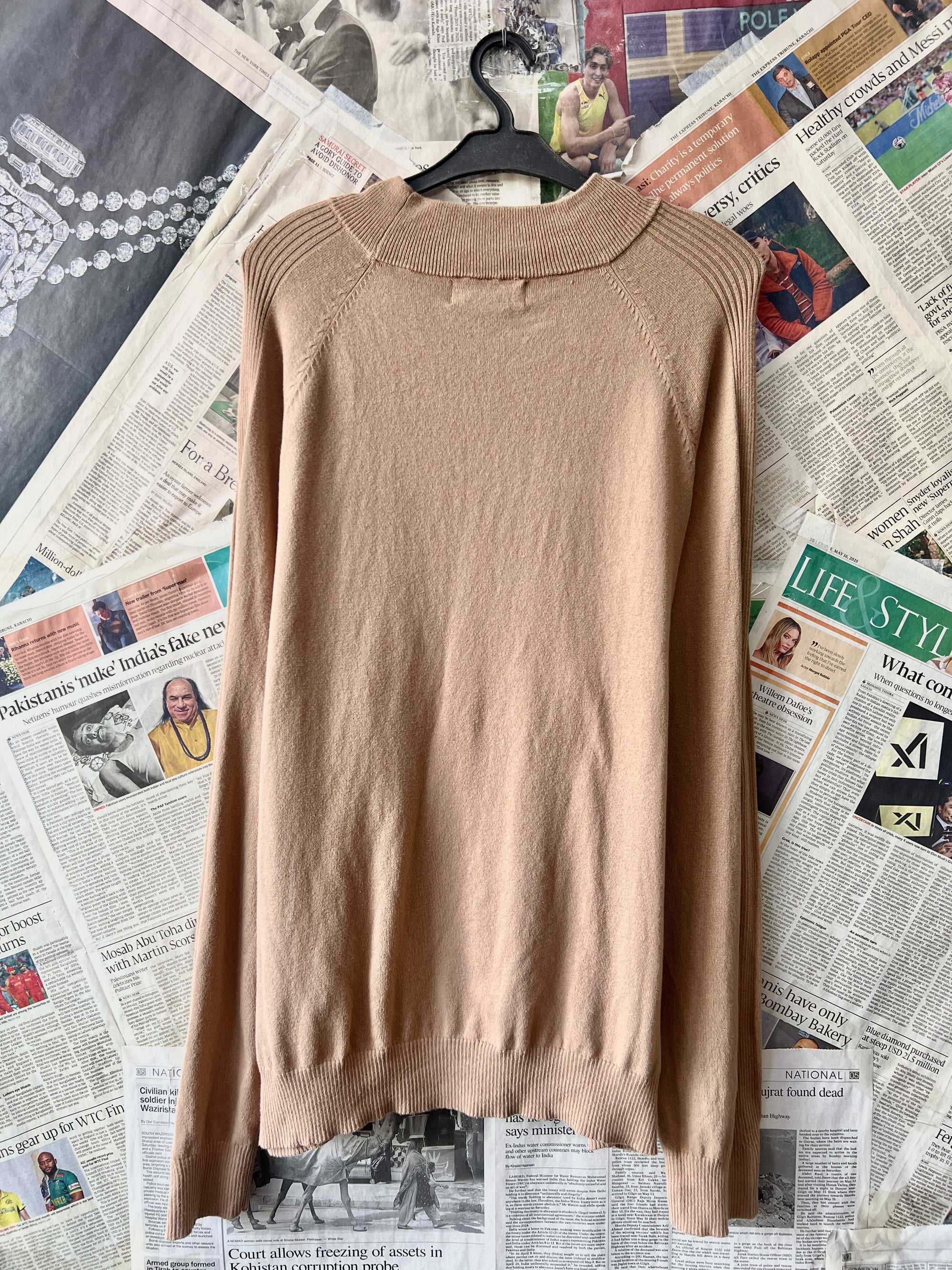 Primark® Medium | Chest: 22.5 | High Neck Sweater | 701 - Genuine Maal