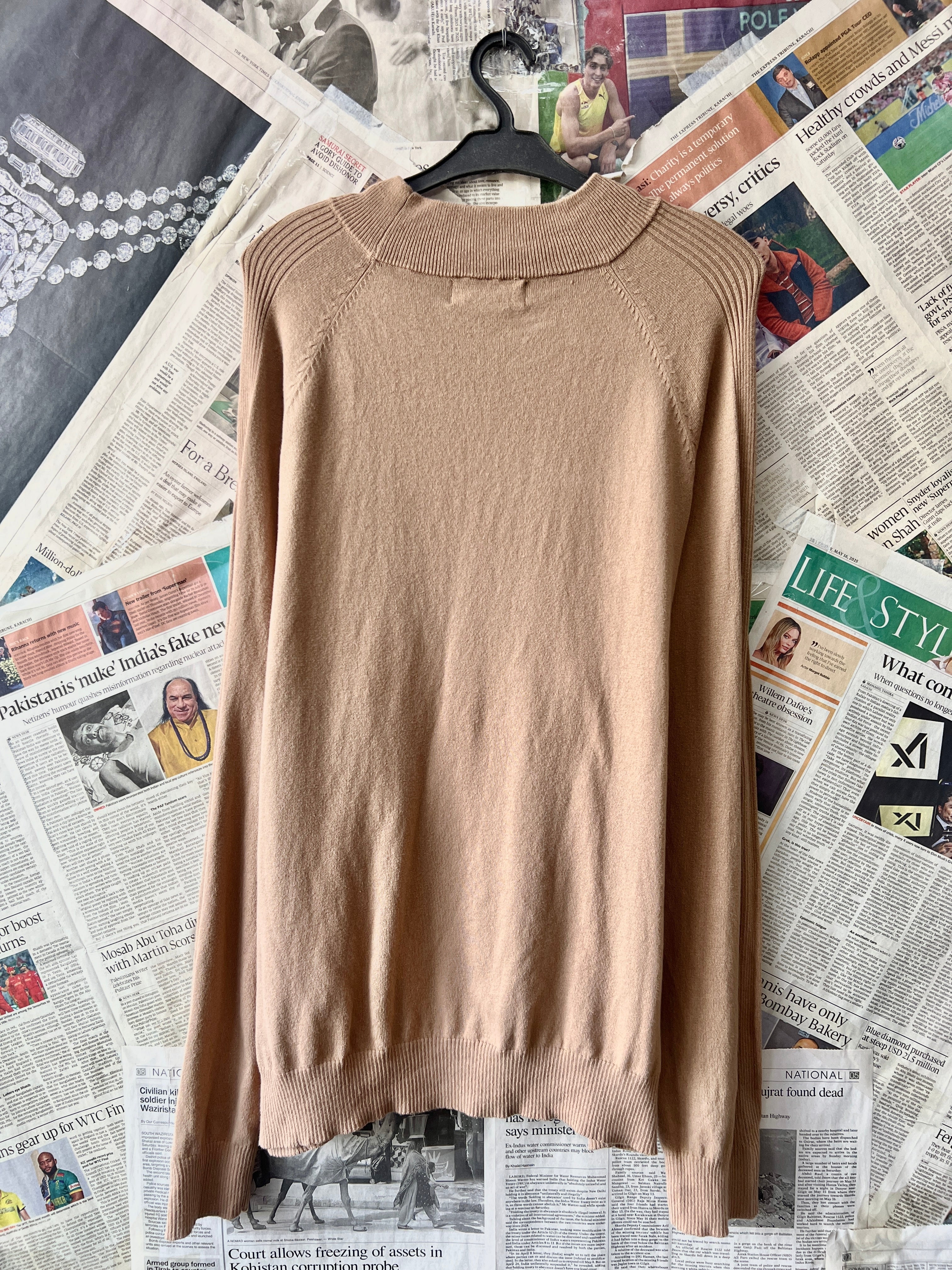 Primark® Medium | Chest: 22.5 | High Neck Sweater | 701 - Genuine Maal
