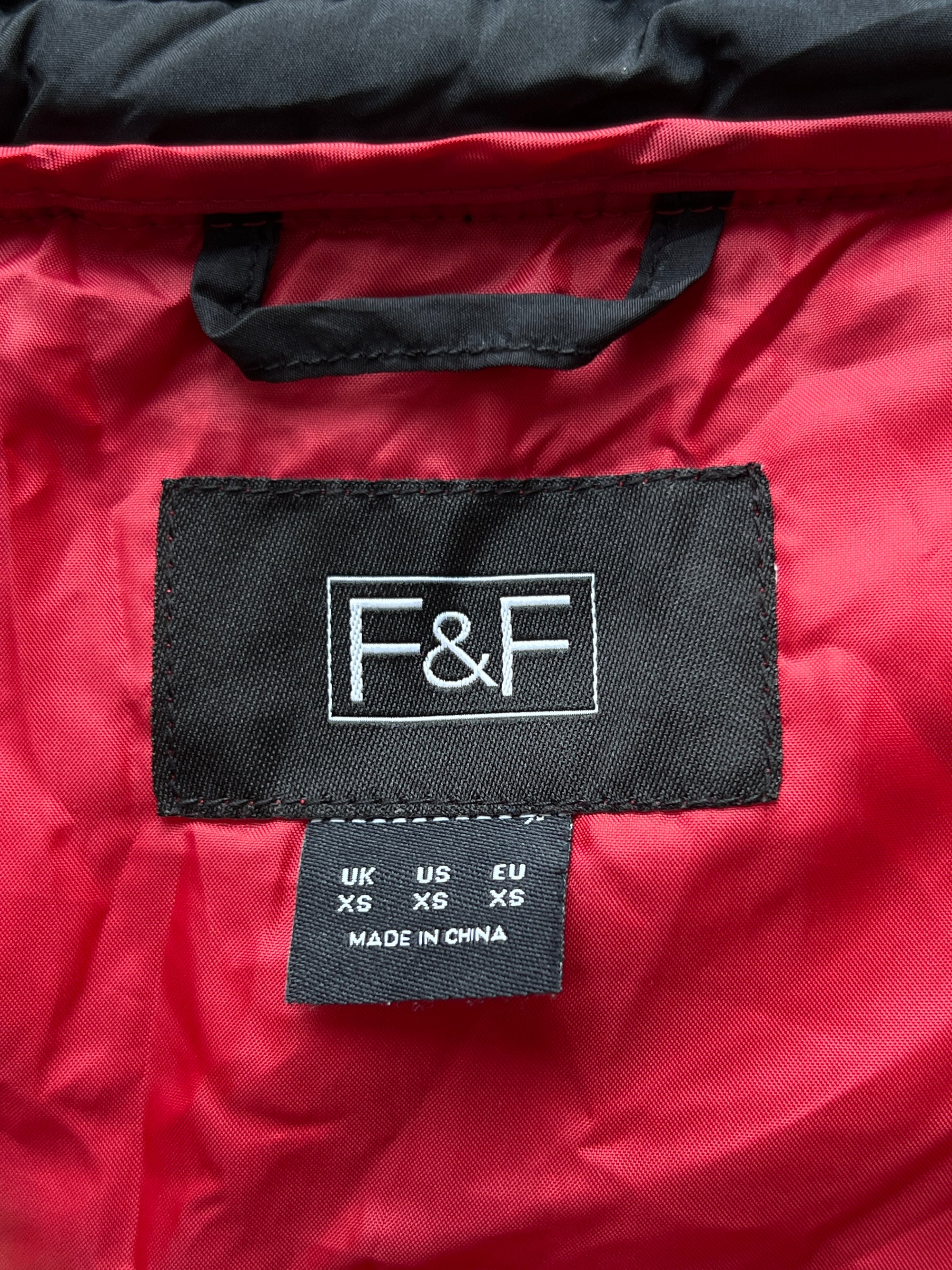 F&F® Small | Chest: 20" | Black | Sleeveless Puffer Jacket | 694 - Genuine Maal