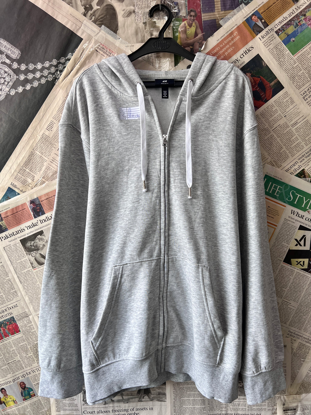 H&M® XL | Chest: 26" | Grey | Full Zipp Hoodie | 690 - Genuine Maal