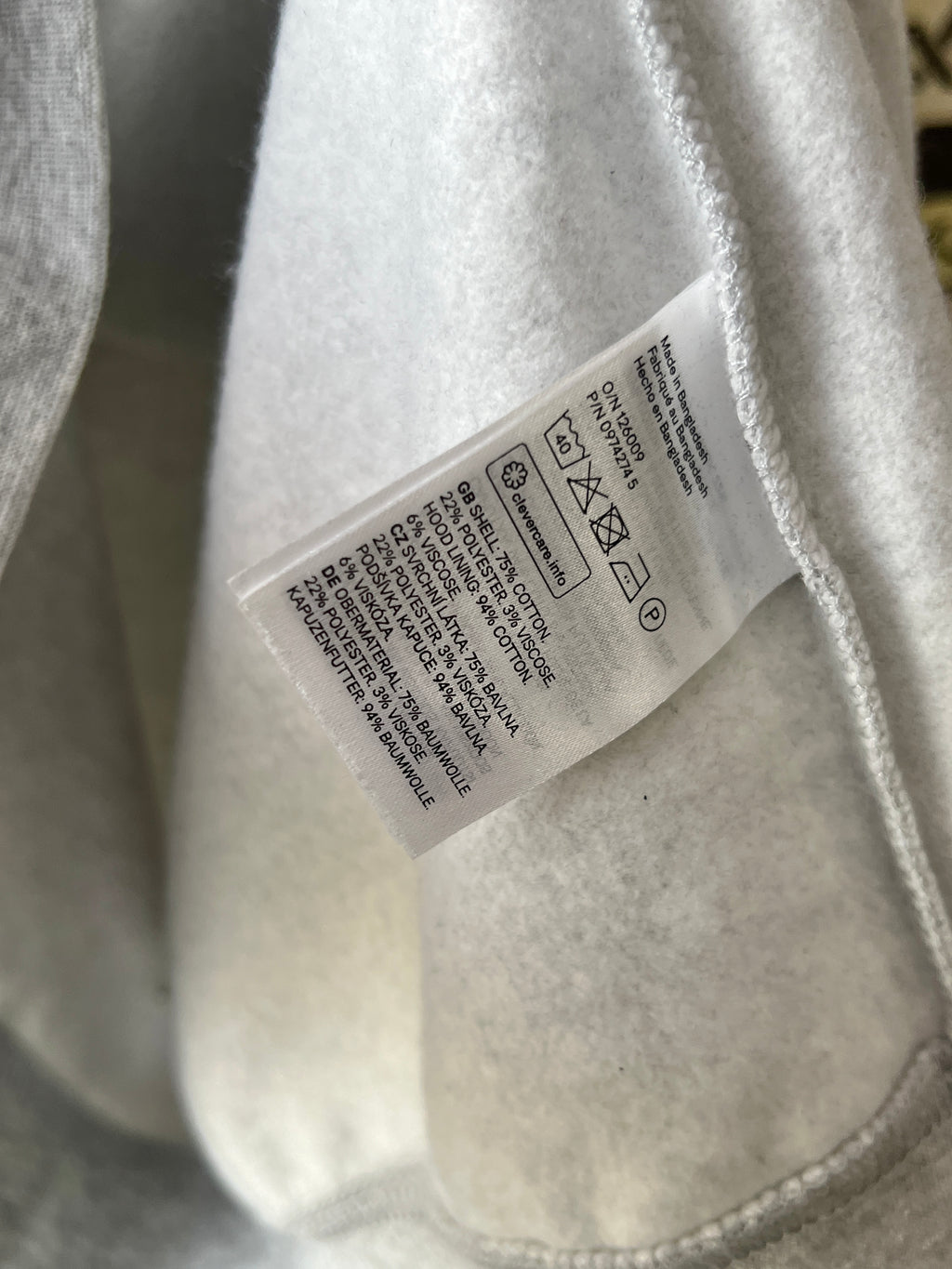 H&M® XL | Chest: 26" | Grey | Full Zipp Hoodie | 690 - Genuine Maal