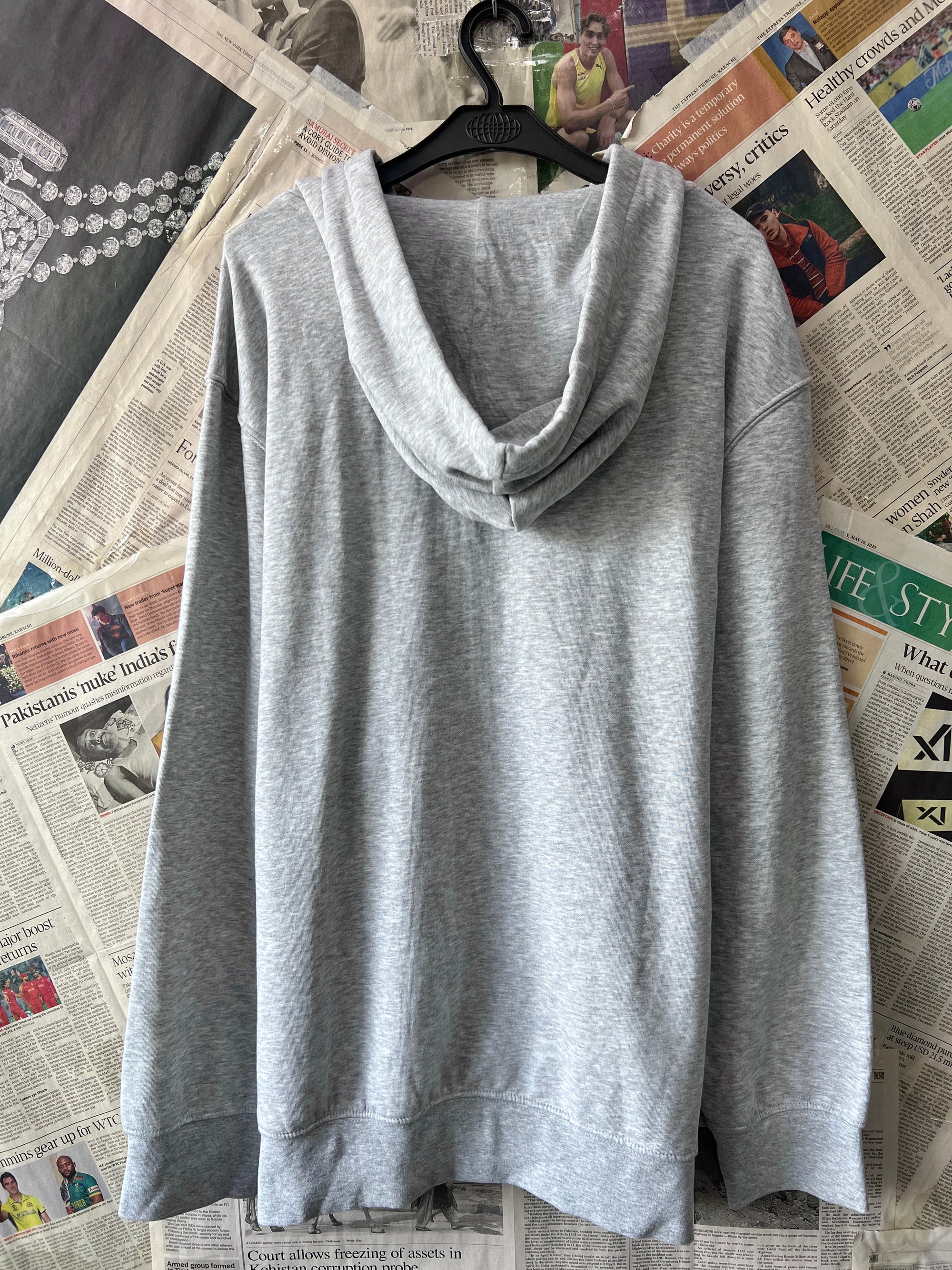 H&M® XL | Chest: 26" | Grey | Full Zipp Hoodie | 690 - Genuine Maal