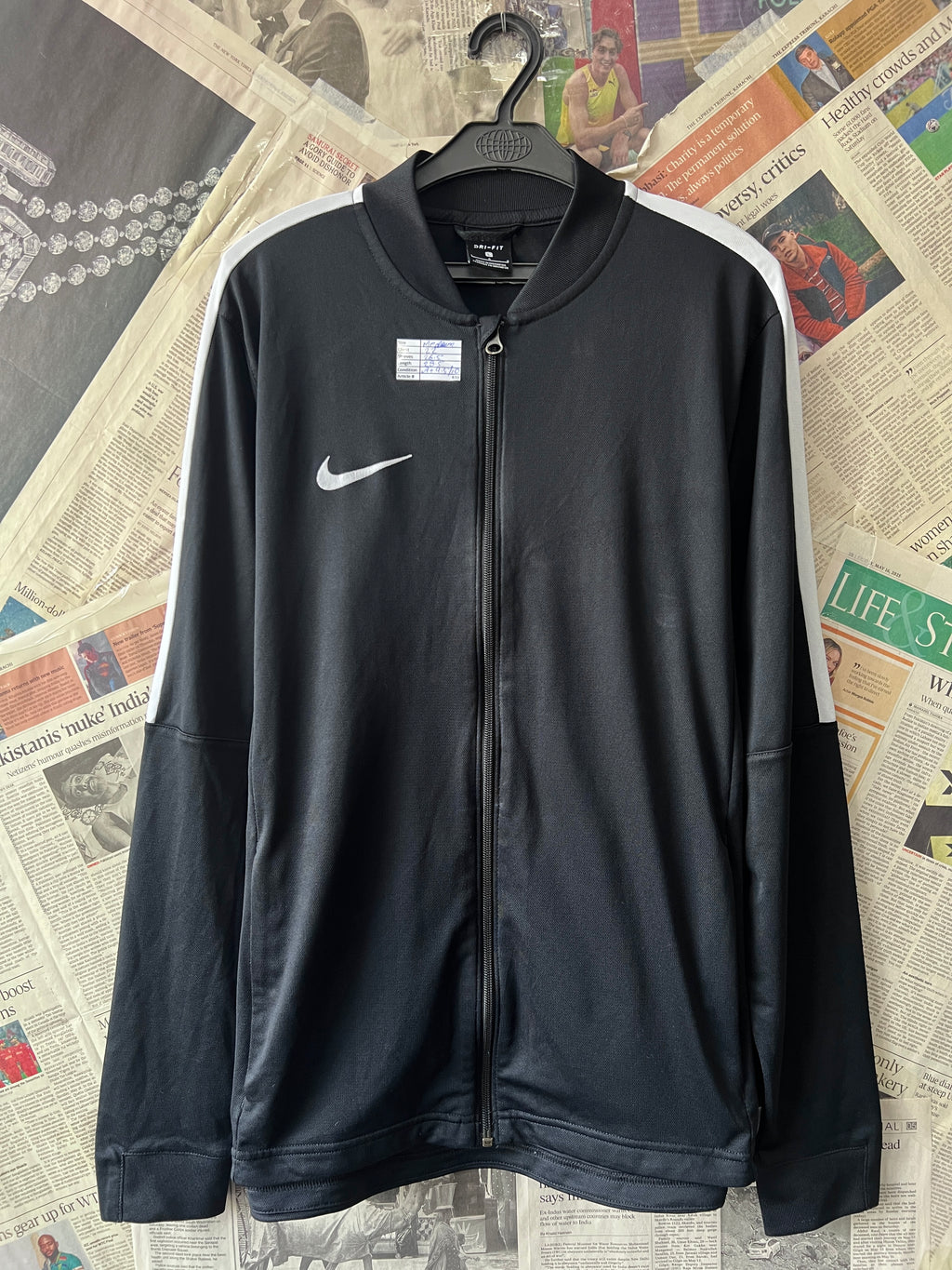 N*ke® Medium | Chest: 22 | Black | Jacket | 831 - Genuine Maal