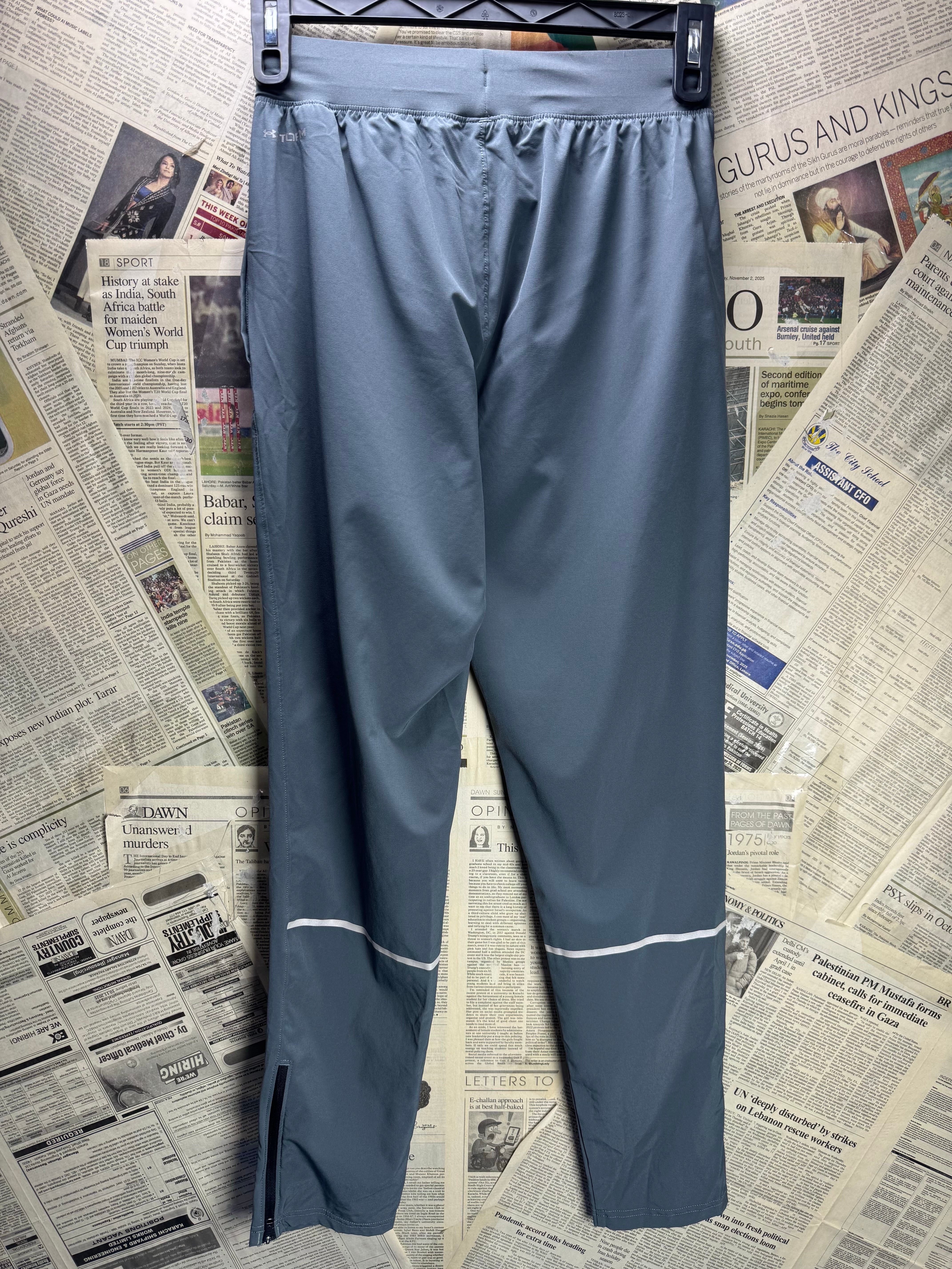 Under Armo*r® Waist: 28" to 30" | Grey | Sports Trousers | Polyester | 3026 - Genuine Maal