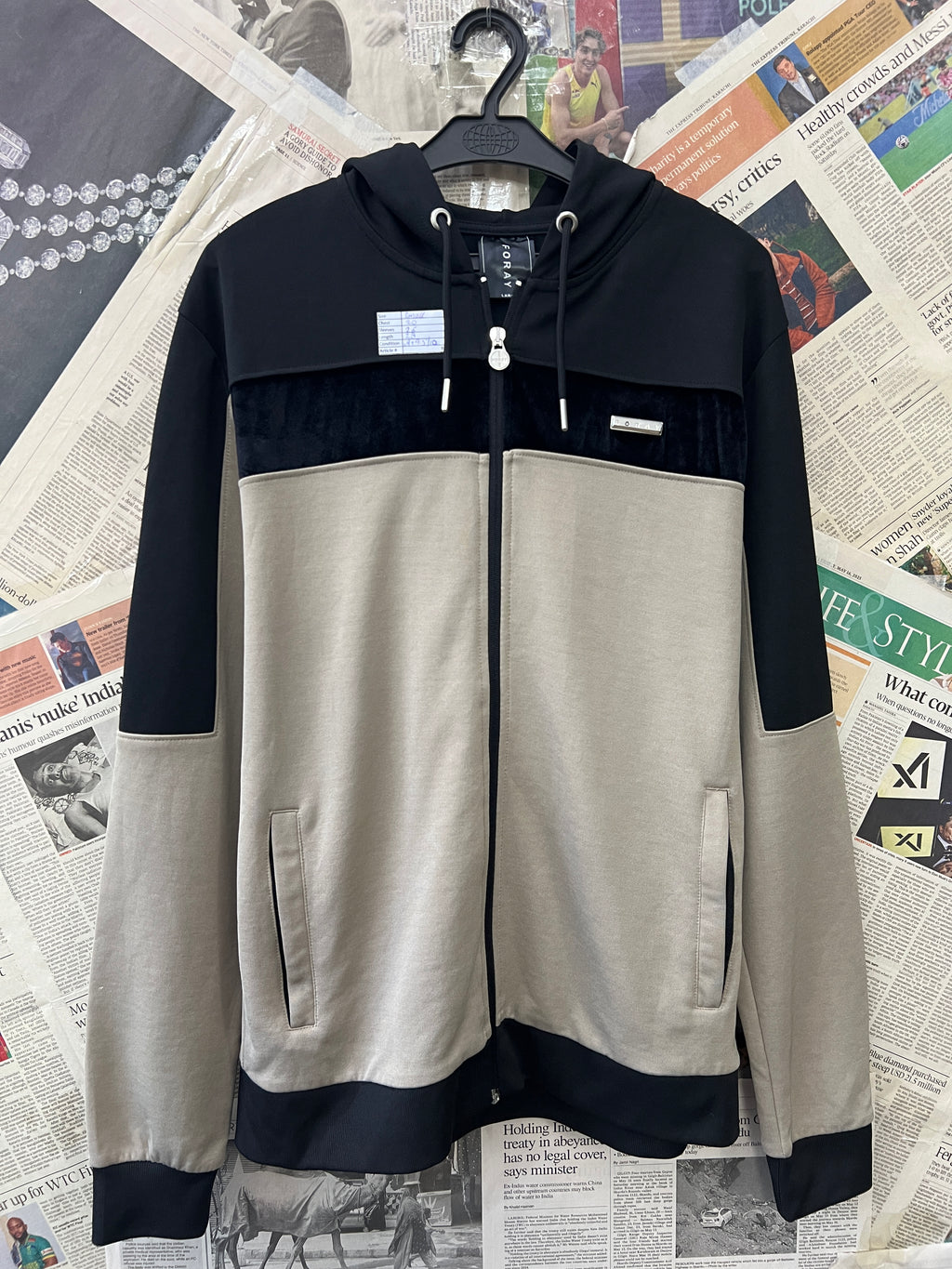 Foray® Small | Chest: 20" | Black | Full Zip Hoodie | 8__ - Genuine Maal