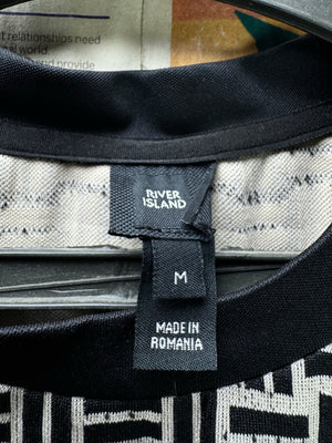 River Island® Small | Chest: 20" | Black | T-Shirt | Poly - Elastane | 4698 - Genuine Maal