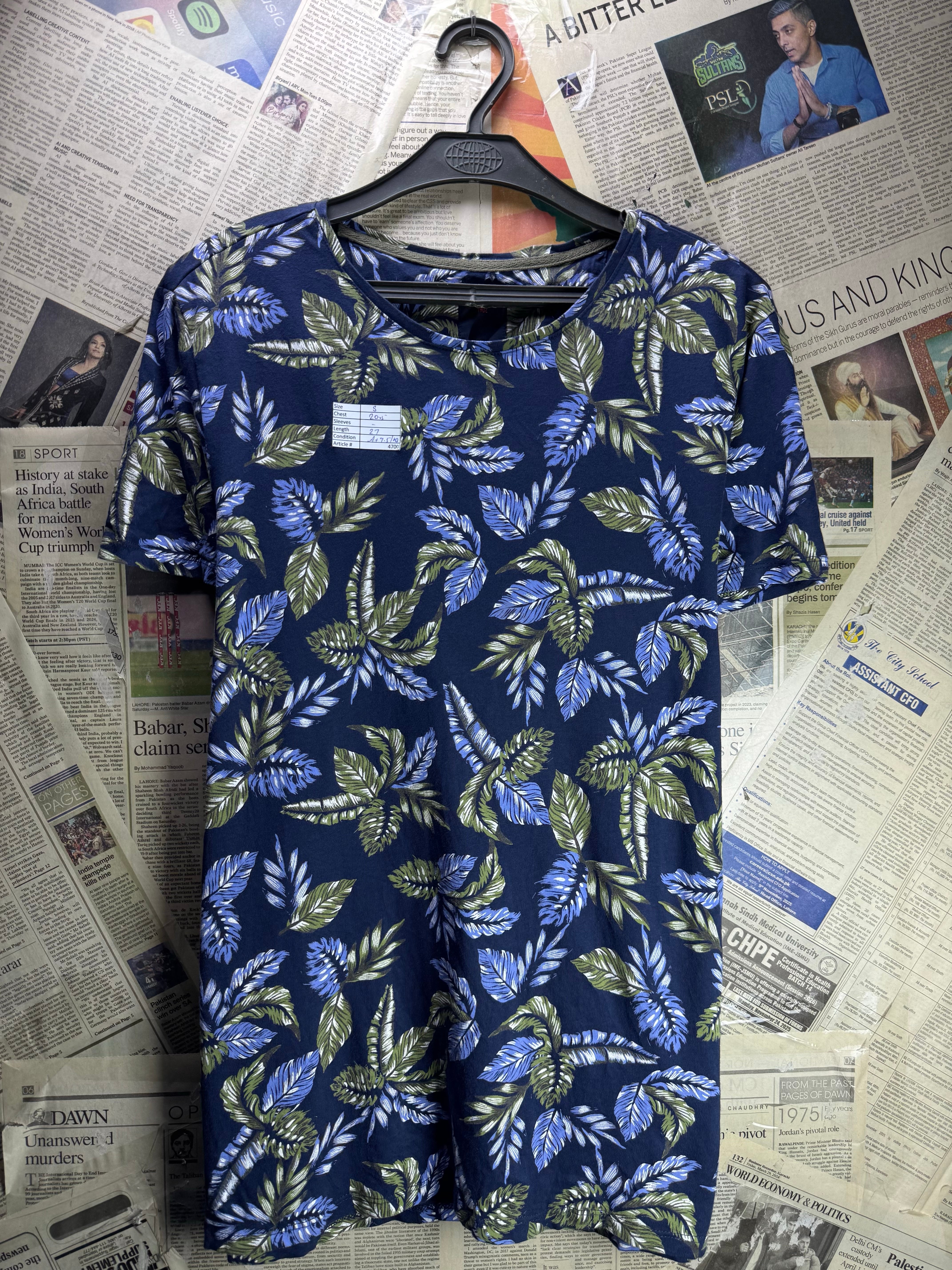Devred® Small | Chest: 20.5" | Blue Floral | T-Shirt | Cotton | 4700 - Genuine Maal