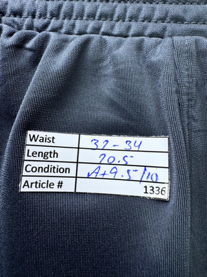 Under Armo*r® Waist: 32" to 34" | Grey | Sports Shorts | Poly | 1336 - Genuine Maal