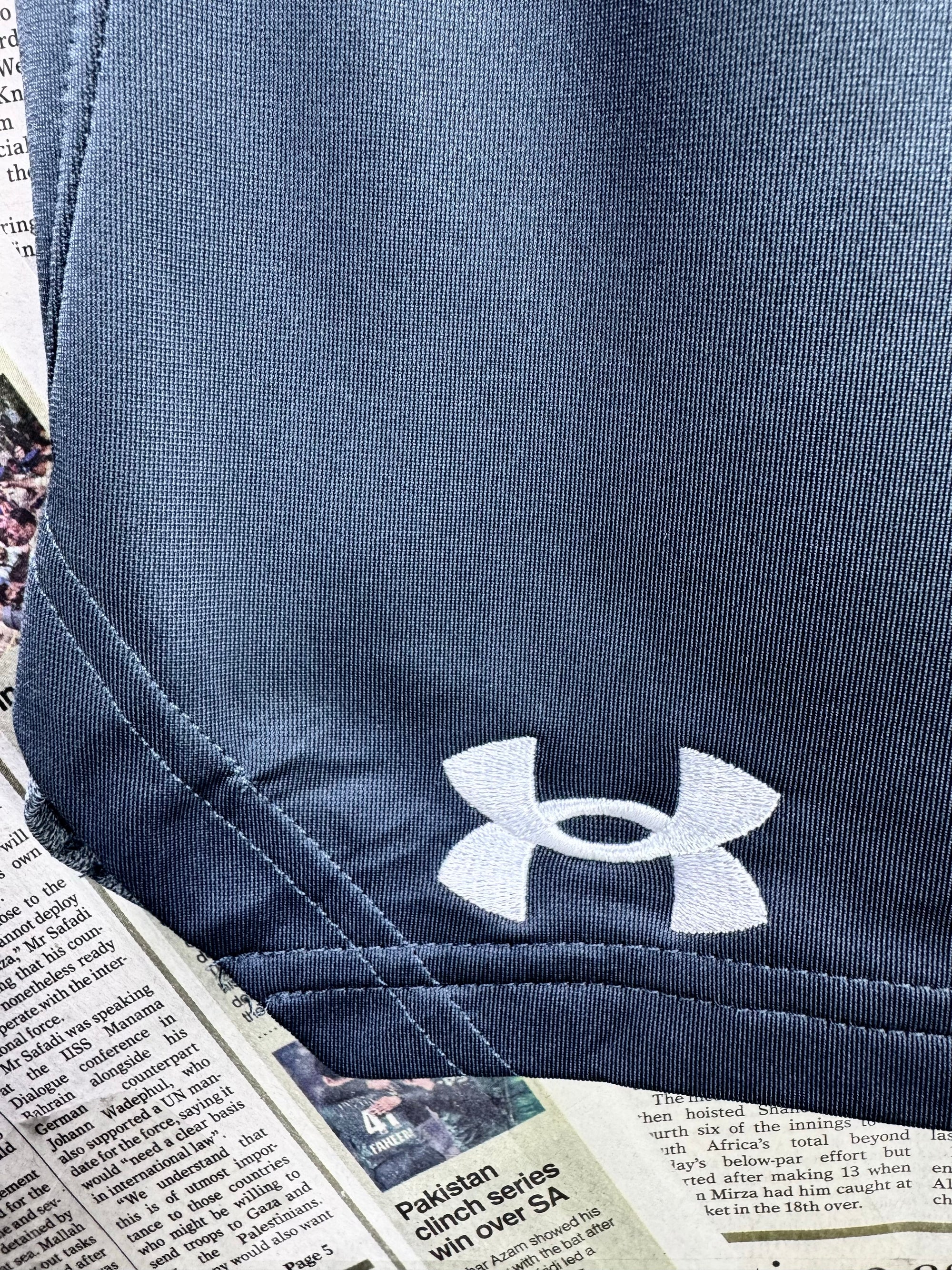 Under Armo*r® Waist: 32" to 34" | Grey | Sports Shorts | Poly | 1336 - Genuine Maal