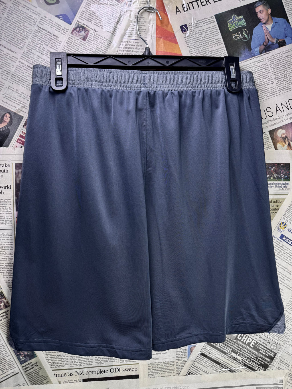 Under Armo*r® Waist: 32" to 34" | Grey | Sports Shorts | Poly | 1336 - Genuine Maal