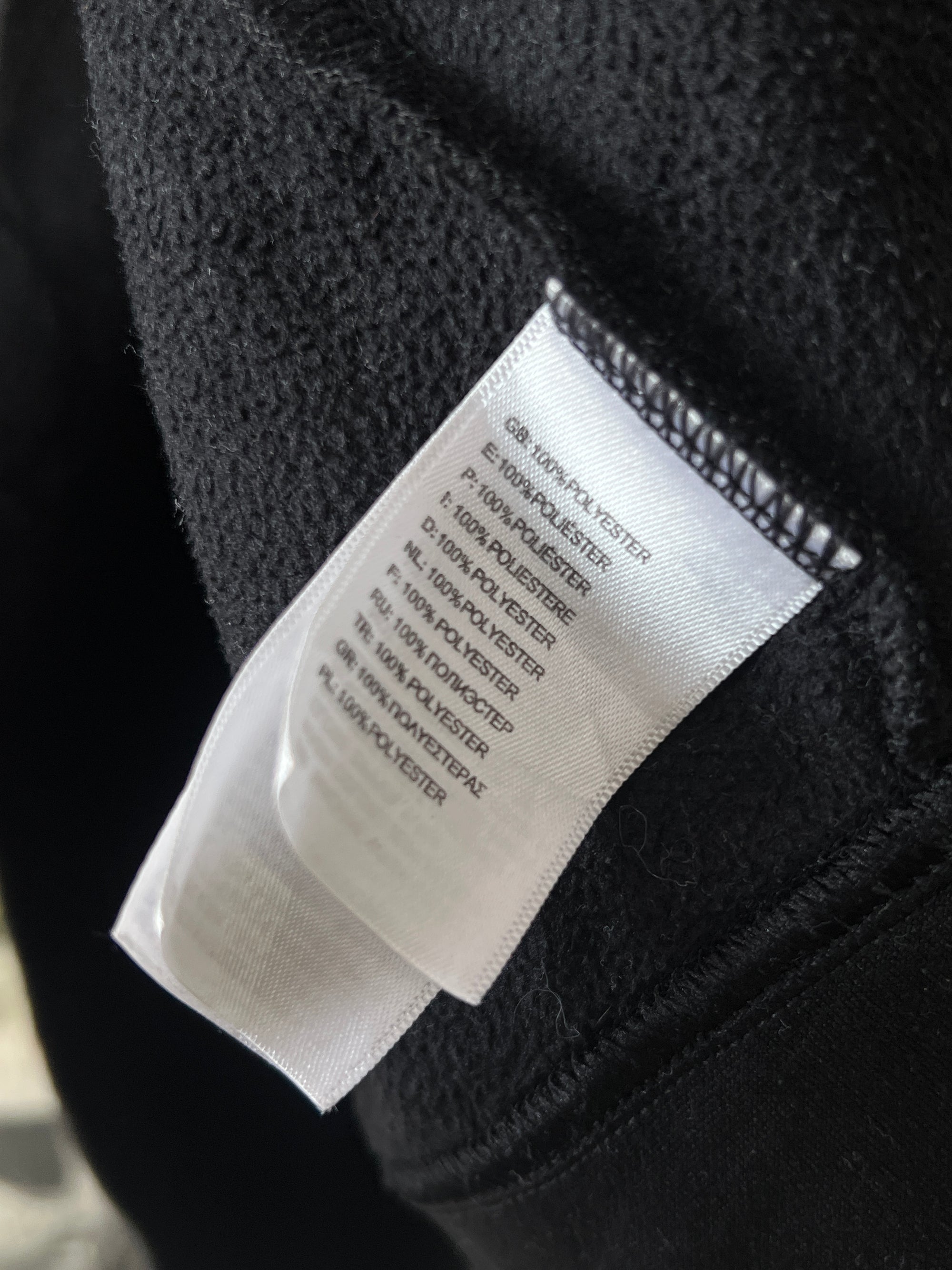 The North Face® Medium | Chest: 22.5 | Black | Jacket with Hoodie | 466 - Genuine Maal