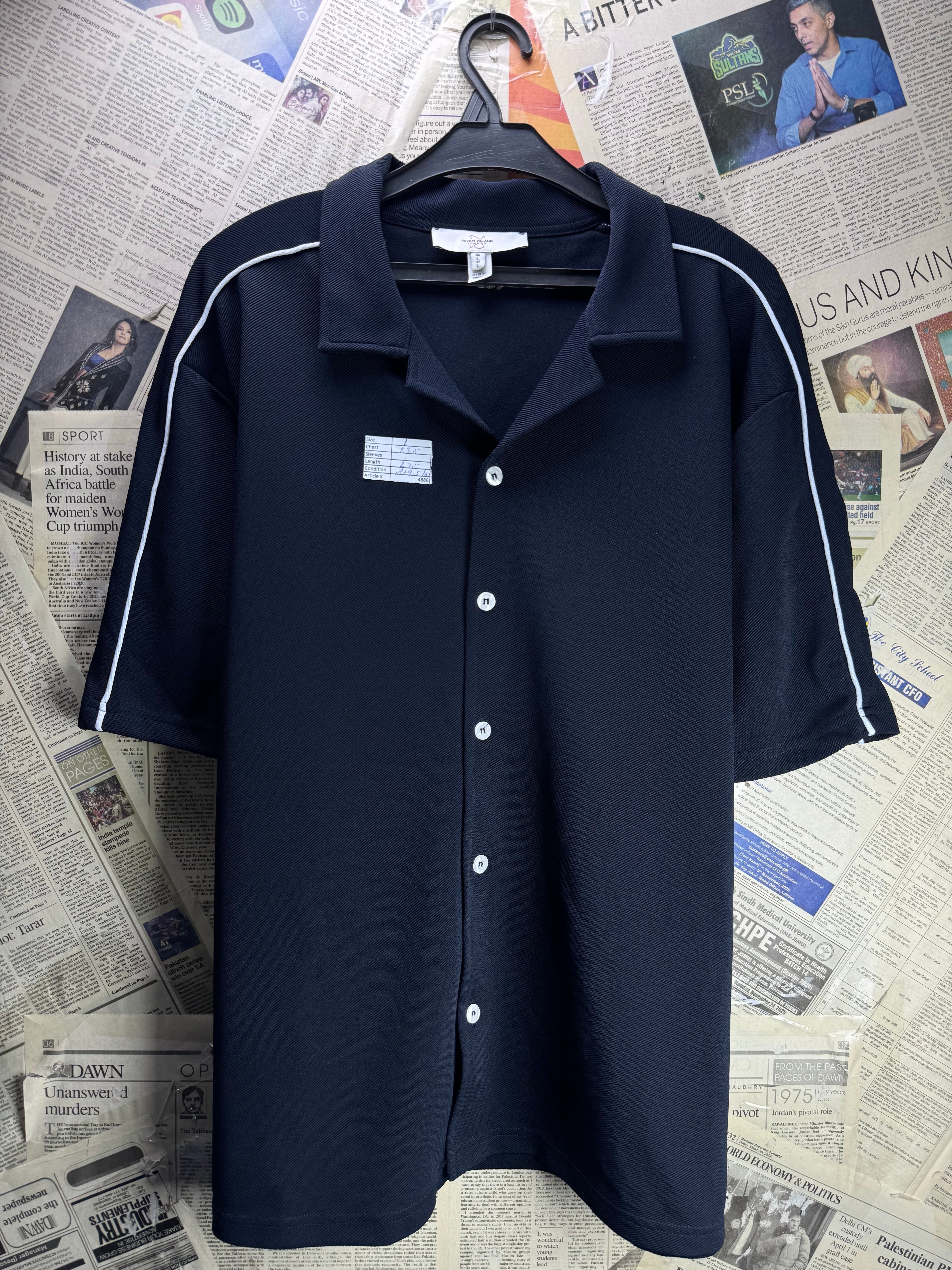 River Island® Large | Chest: 23.5" | Black | Camp Shirt | Poly - Elastane | 4886 - Genuine Maal