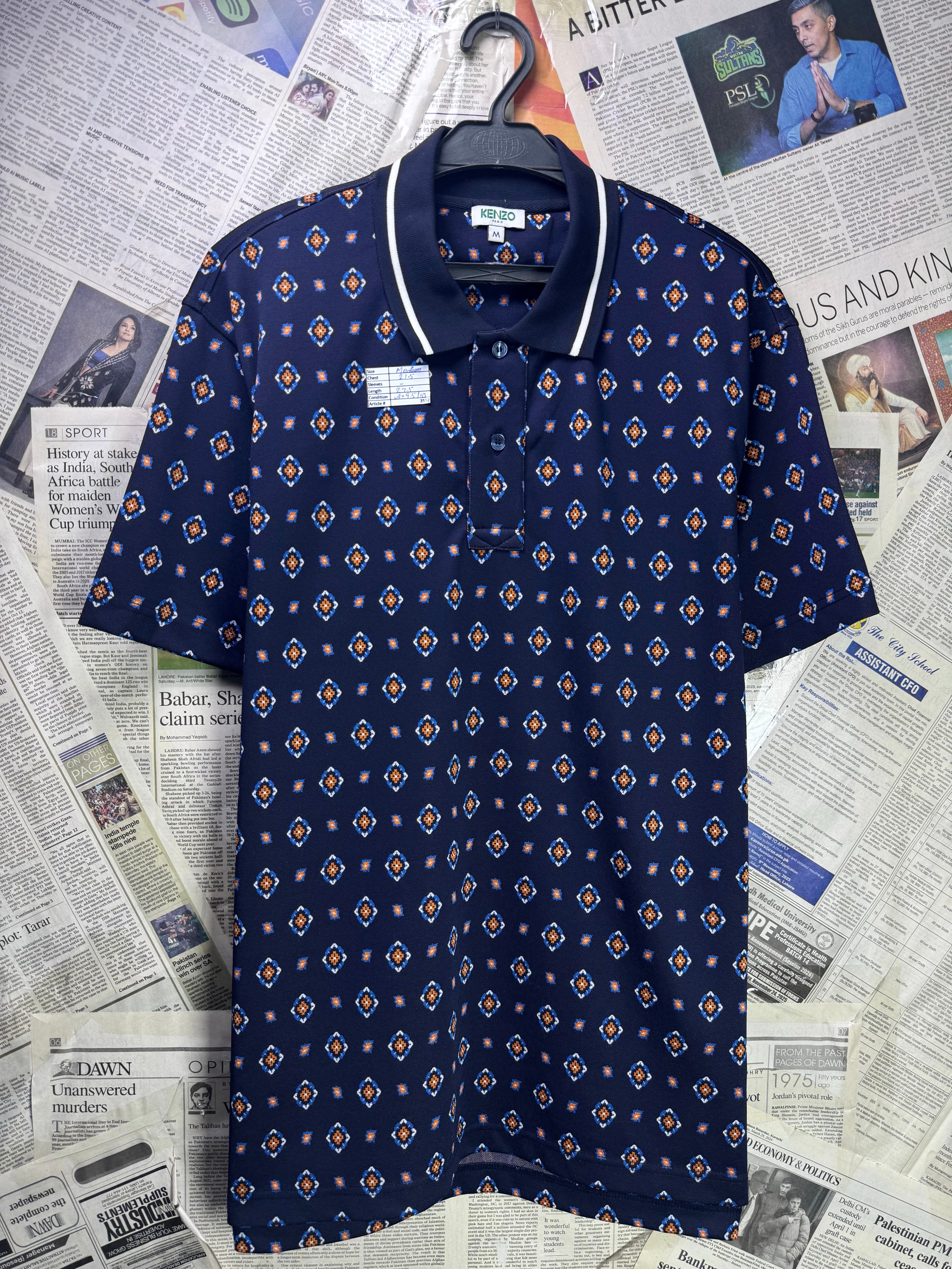 Kenzo Paris® Medium | Chest: 21.5" | Medallions Print | Polo | Polyamide - Elastane | Made in Portugal | 3532 - Genuine Maal