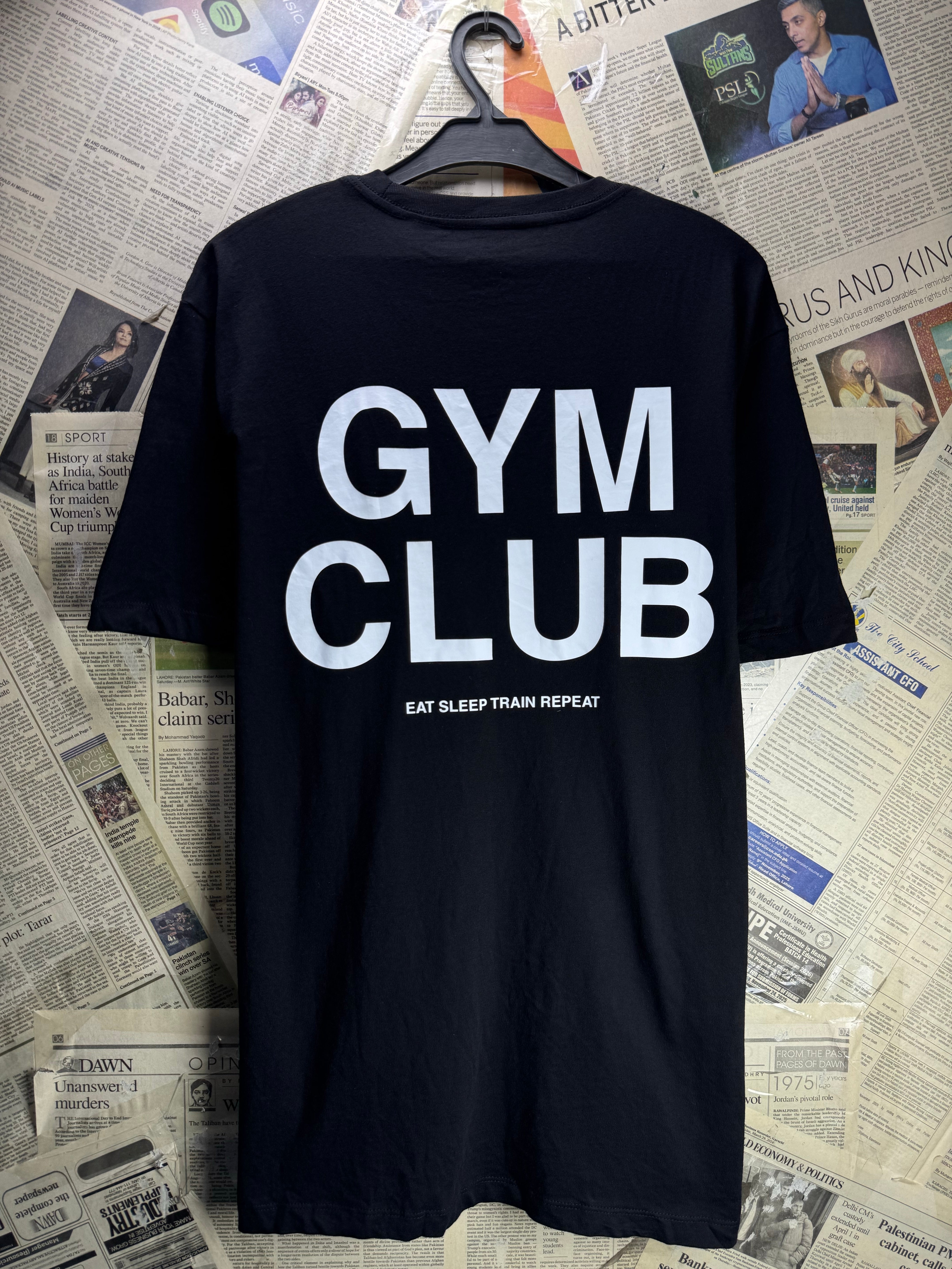 McKenzie® Medium | Chest: 22" | Black | T-Shirts | Cotton | 4497 - Genuine Maal