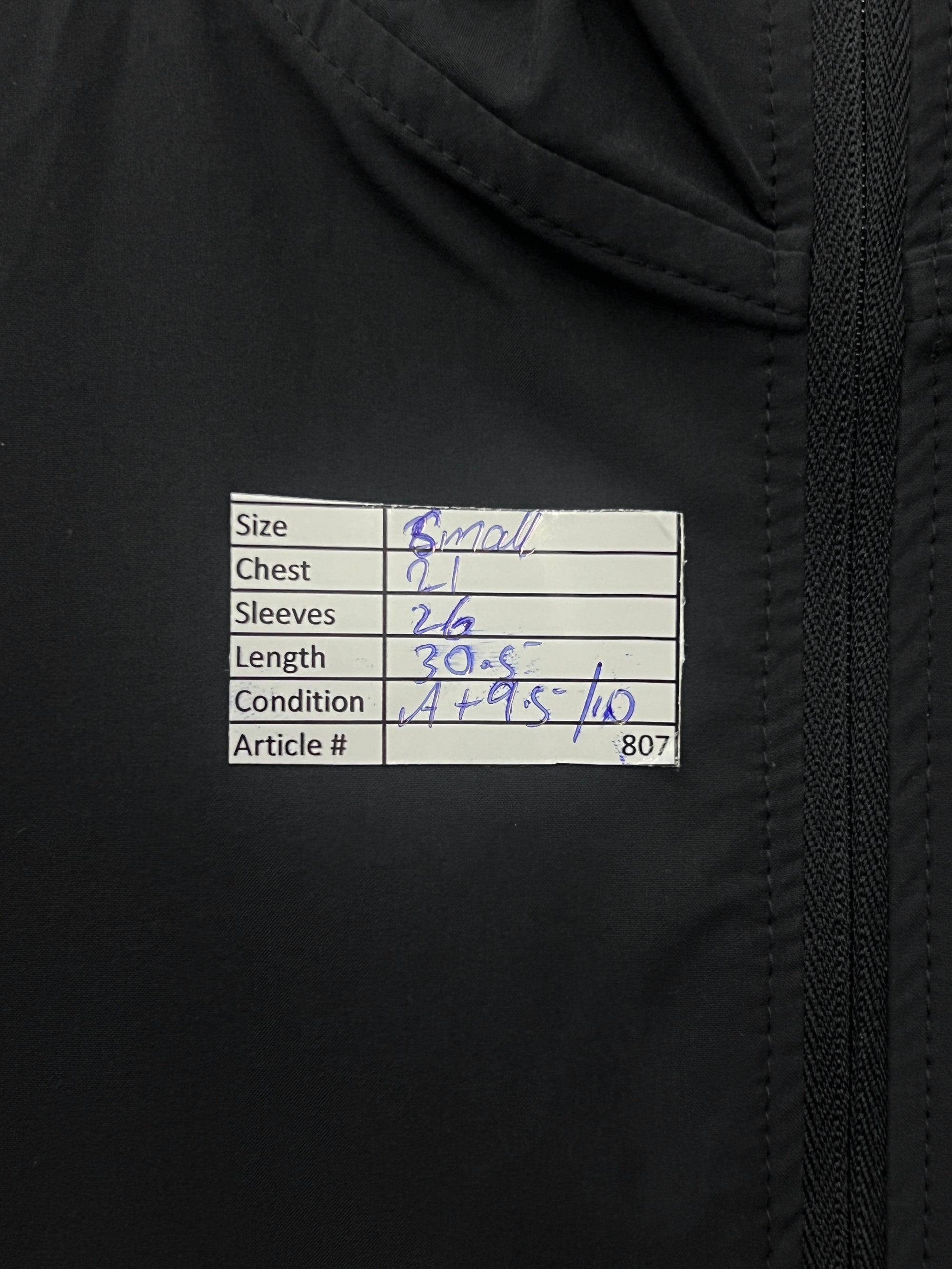 Under Armo*r® Small | Chest: 21" | Black | Full Zip Hoodie | 807 - Genuine Maal