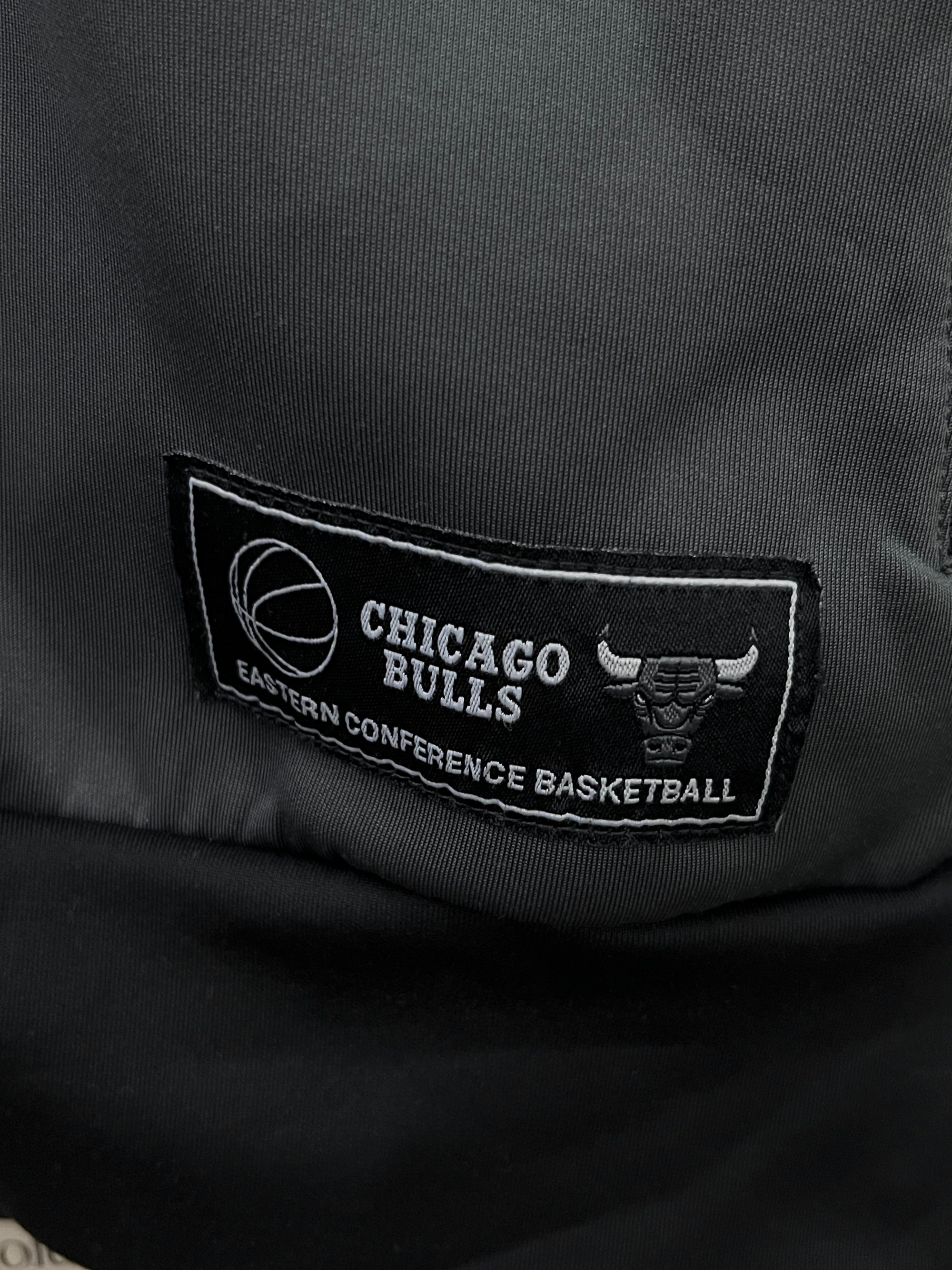 Chicago Bulls® Medium | Chest: 21.5 | Black | Jacket | 810 - Genuine Maal