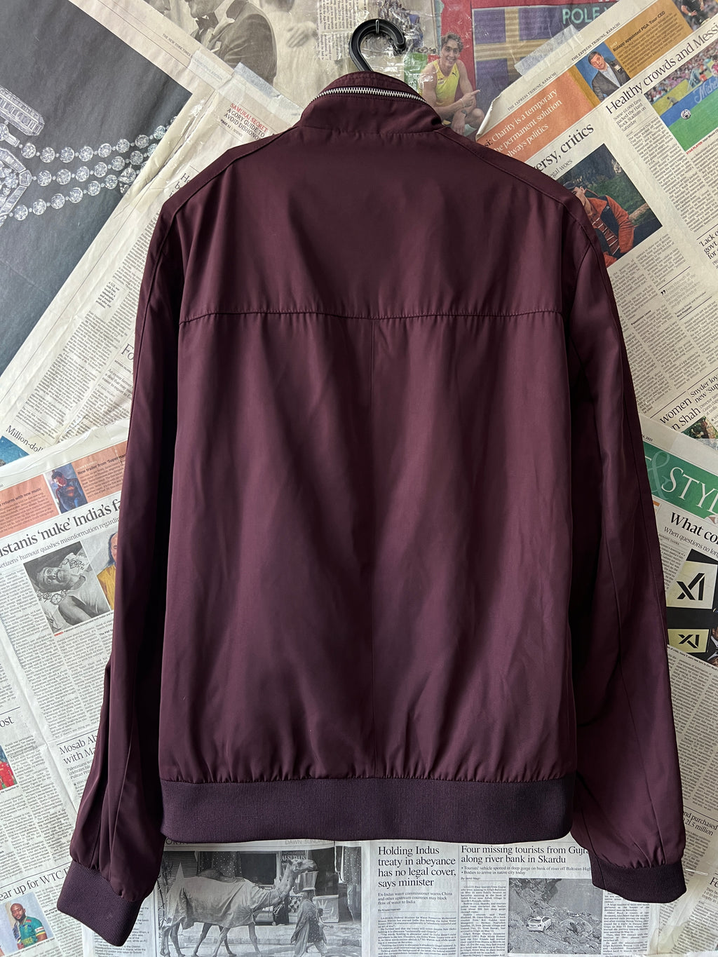 New Look® Medium | Chest: 21.5 | Maroon | Bomber Jacket | 800 - Genuine Maal