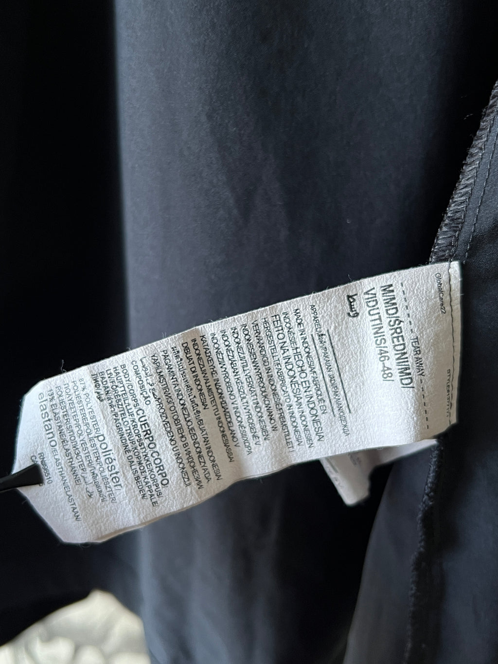 Under Armo*r® Medium | Chest: 21.5 | Black | Jacket with Hoodie | 790 - Genuine Maal