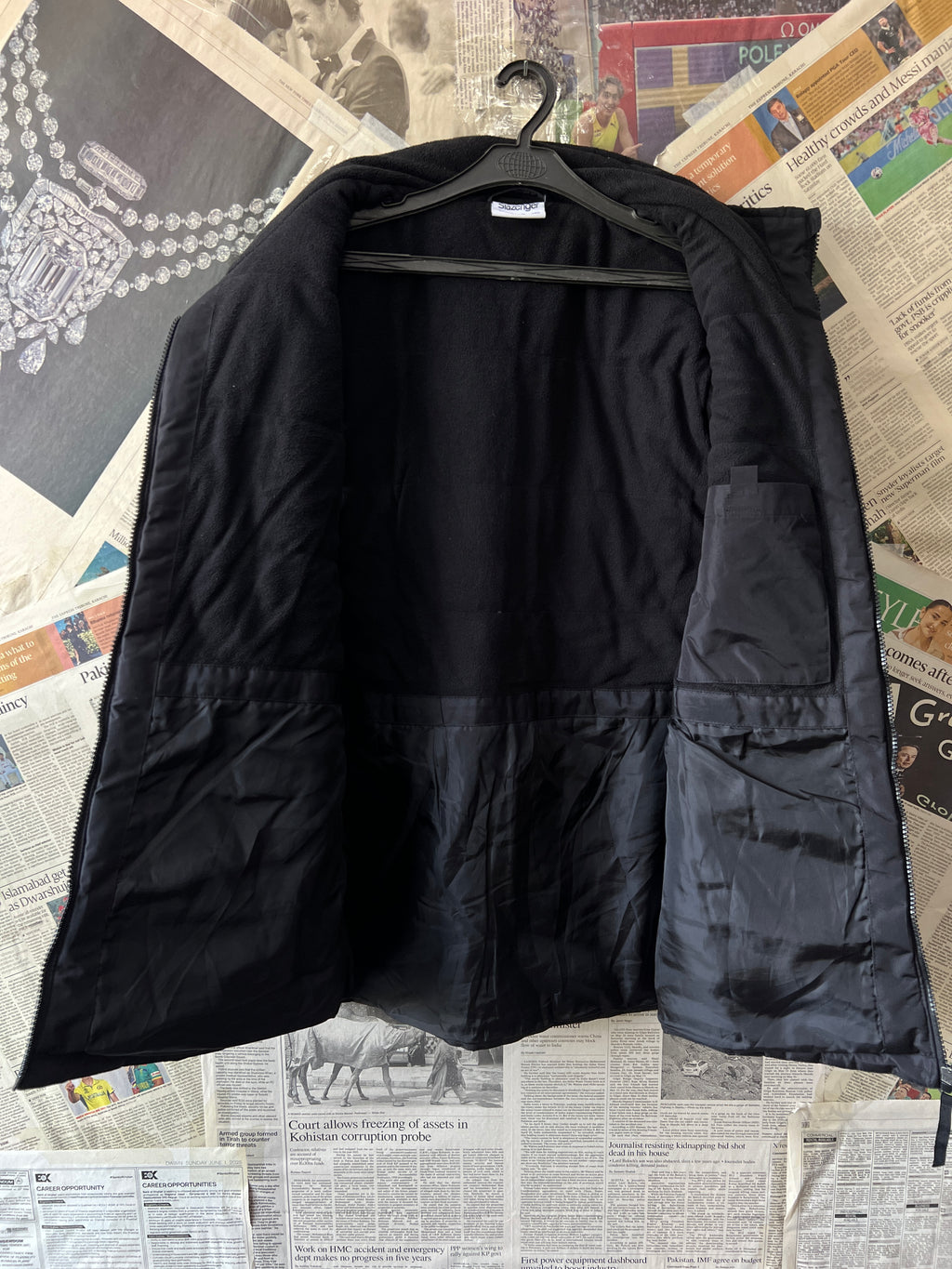 Slazenger® Large | Chest: 23.5" | Black | Full Zip Sleeveless Jacket | 795 - Genuine Maal