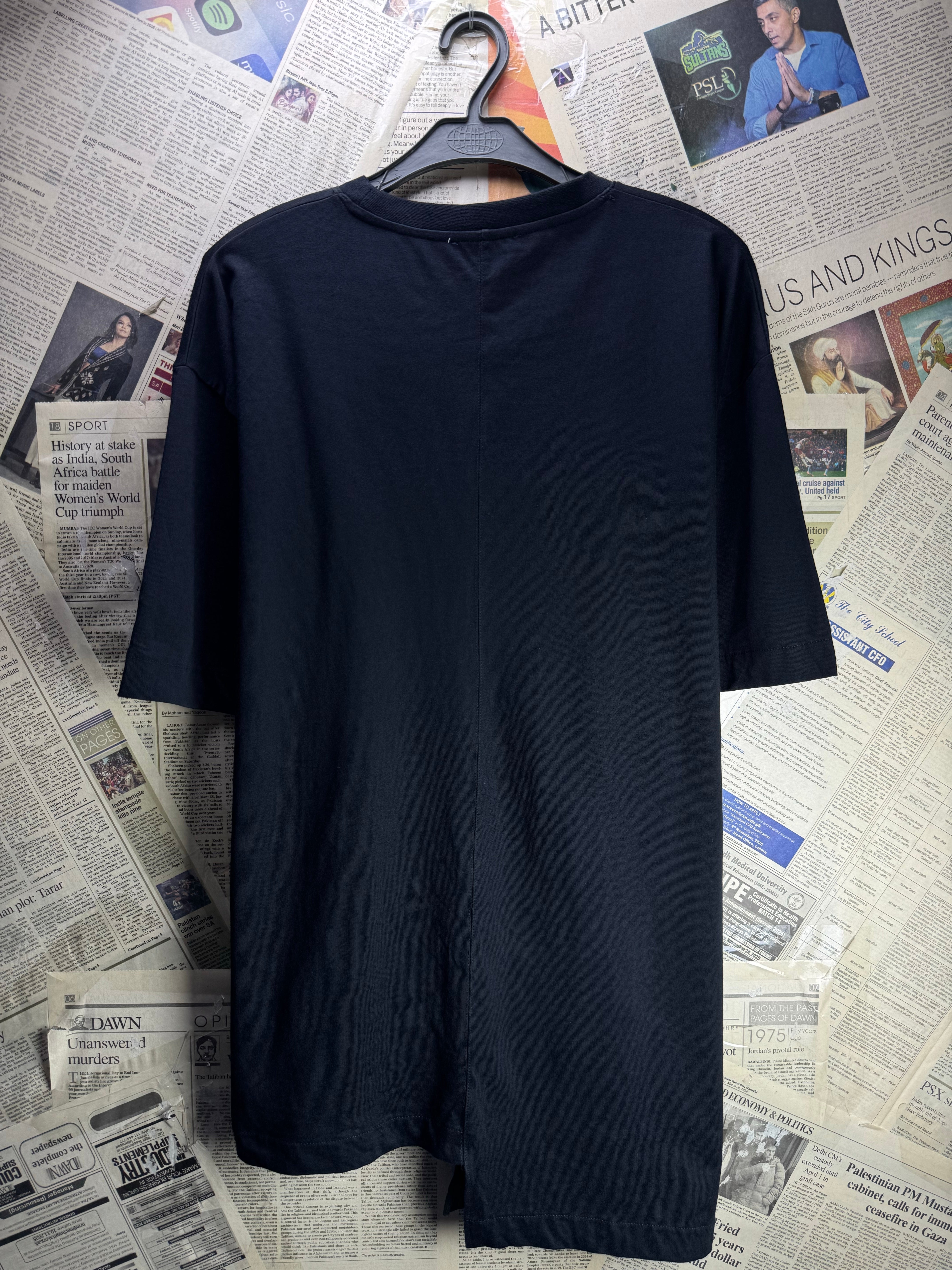 Zara® Large | Chest: 23" | Black | Asymmetrical Hem T-Shirt | Cotton | 4905 - Genuine Maal