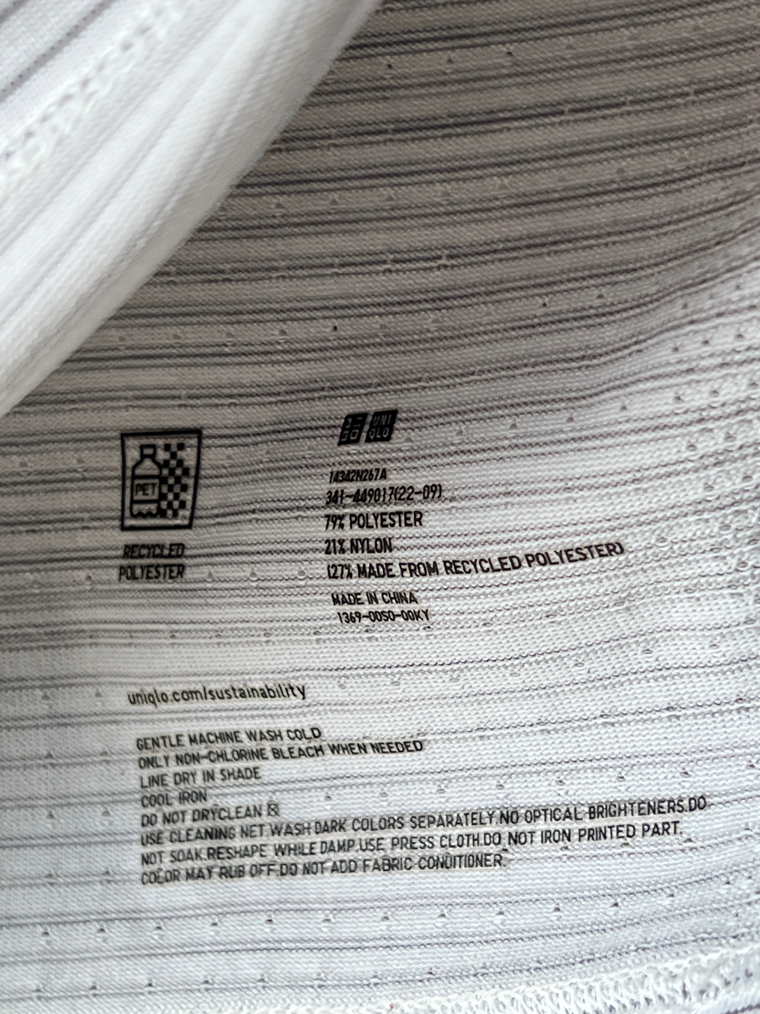 UNIQLO® Grey | XS | Chest: 18" | T53 - Genuine Maal