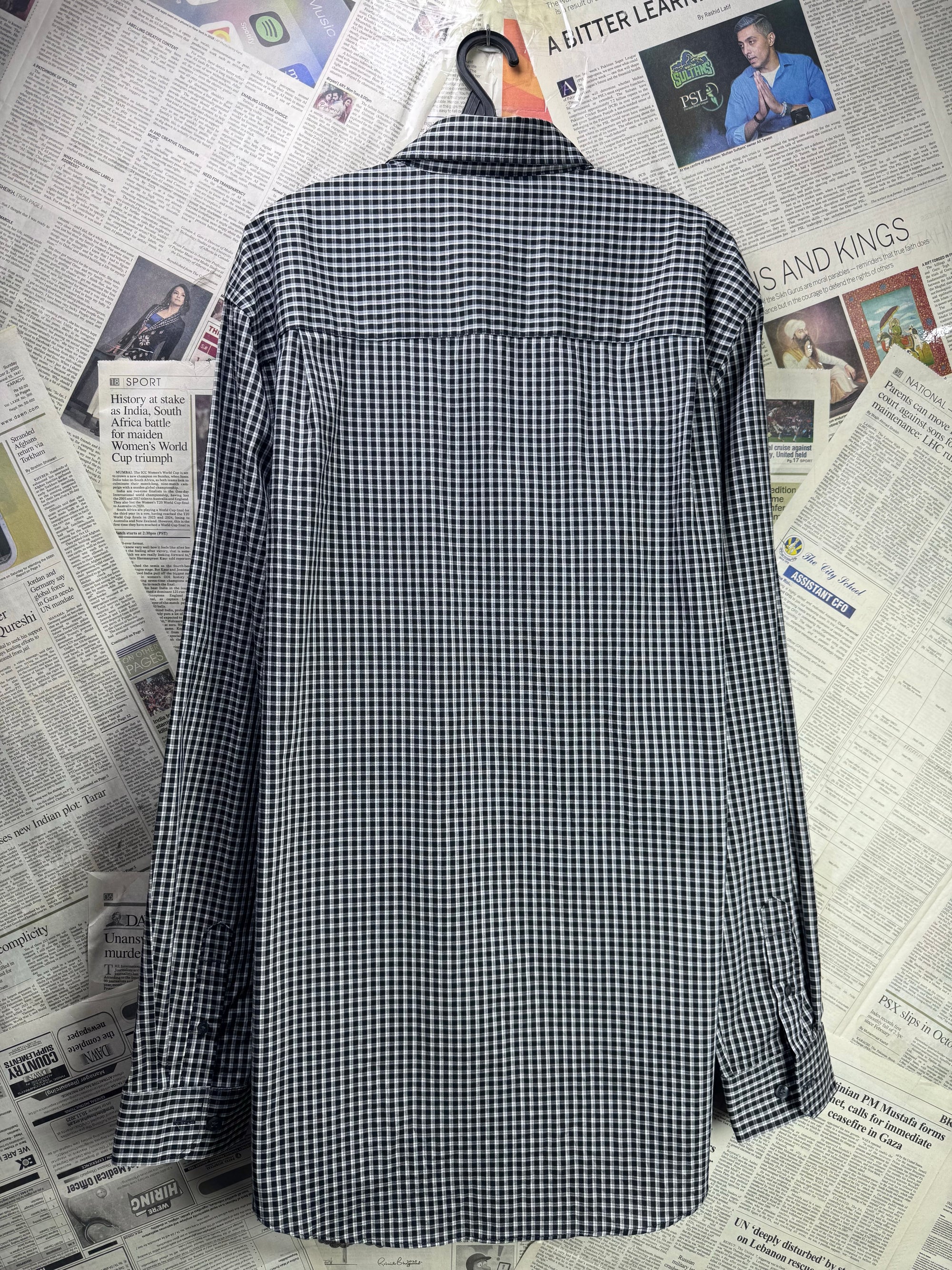 Van Heusen® L/XL | Chest: 24.5" | Black & White Check | Shirt | Cotton - Poly - Spandex | 3965 - Genuine Maal