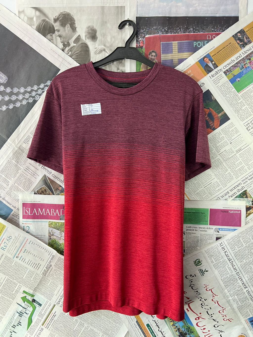 UNIQLO® Red | XS | Chest: 18" | T60 - Genuine Maal