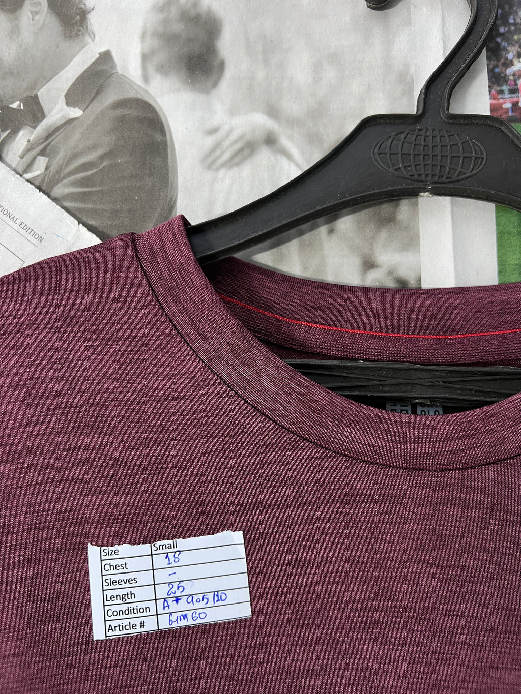 UNIQLO® Red | XS | Chest: 18" | T60 - Genuine Maal