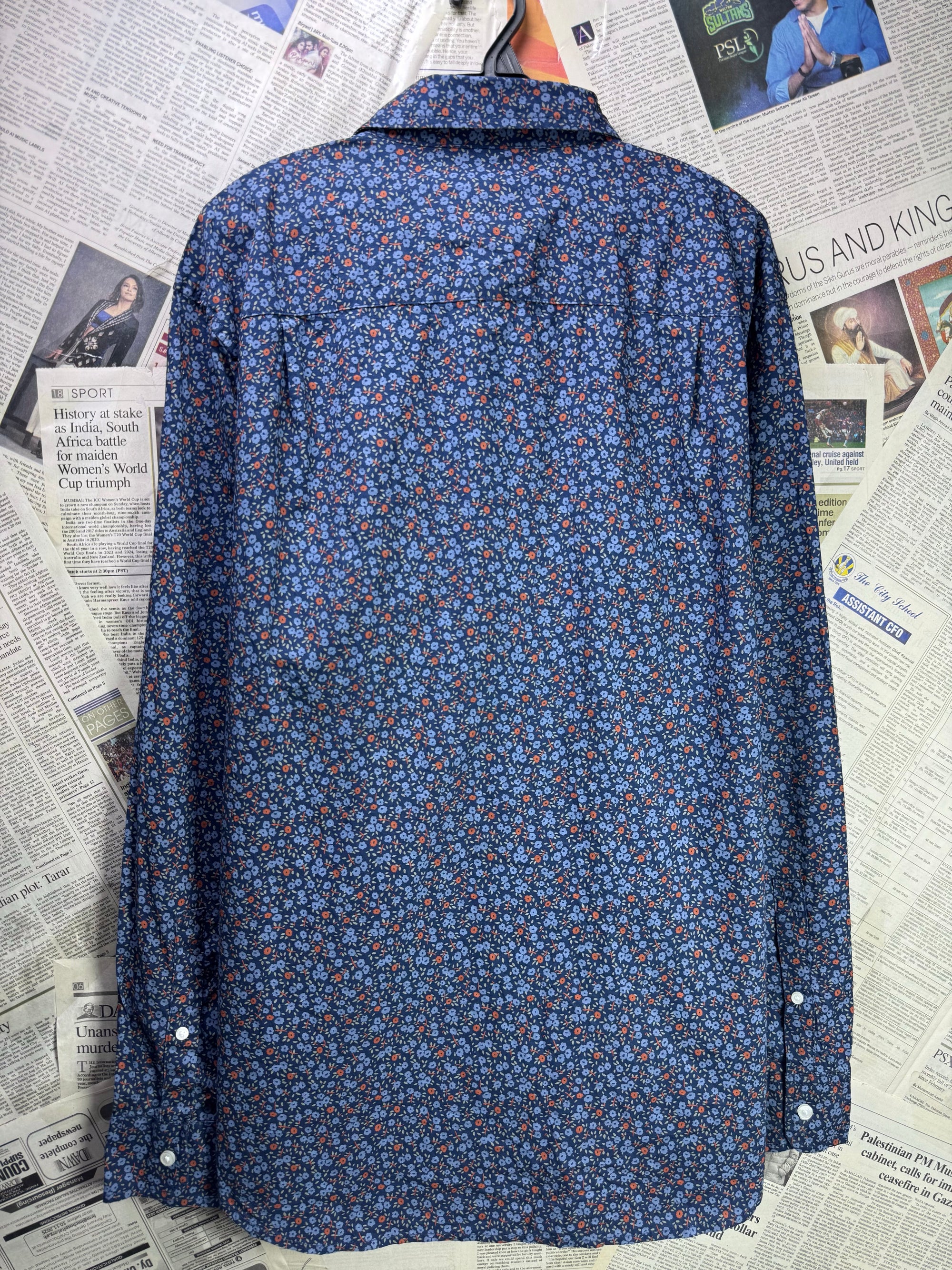 St John's Bay® L/XL | Chest: 24.5" | Blue Floral | Shirt | Cotton - Elastane | 3760 - Genuine Maal