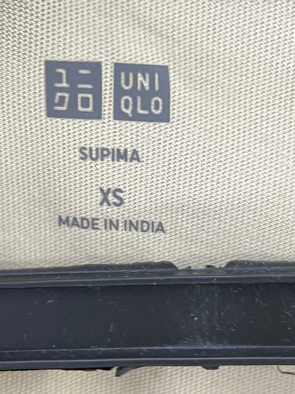 UNIQLO® Beige | Small | Chest: 19" | T71 - Genuine Maal