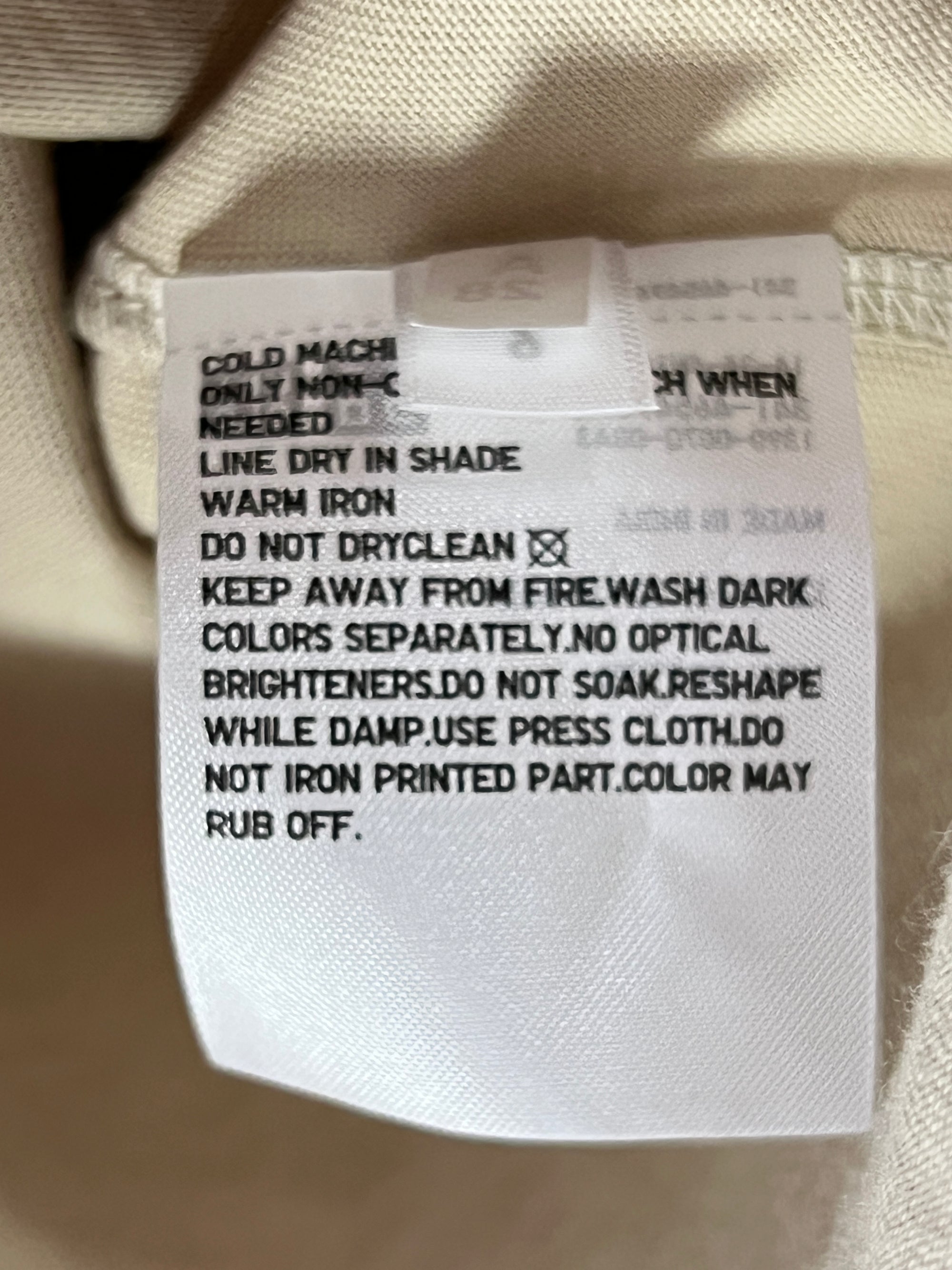 UNIQLO® Beige | Small | Chest: 19" | T71 - Genuine Maal