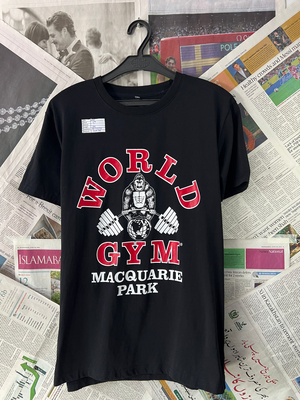 WORLD GYM® Black | Small | Chest: 19" | T74 - Genuine Maal