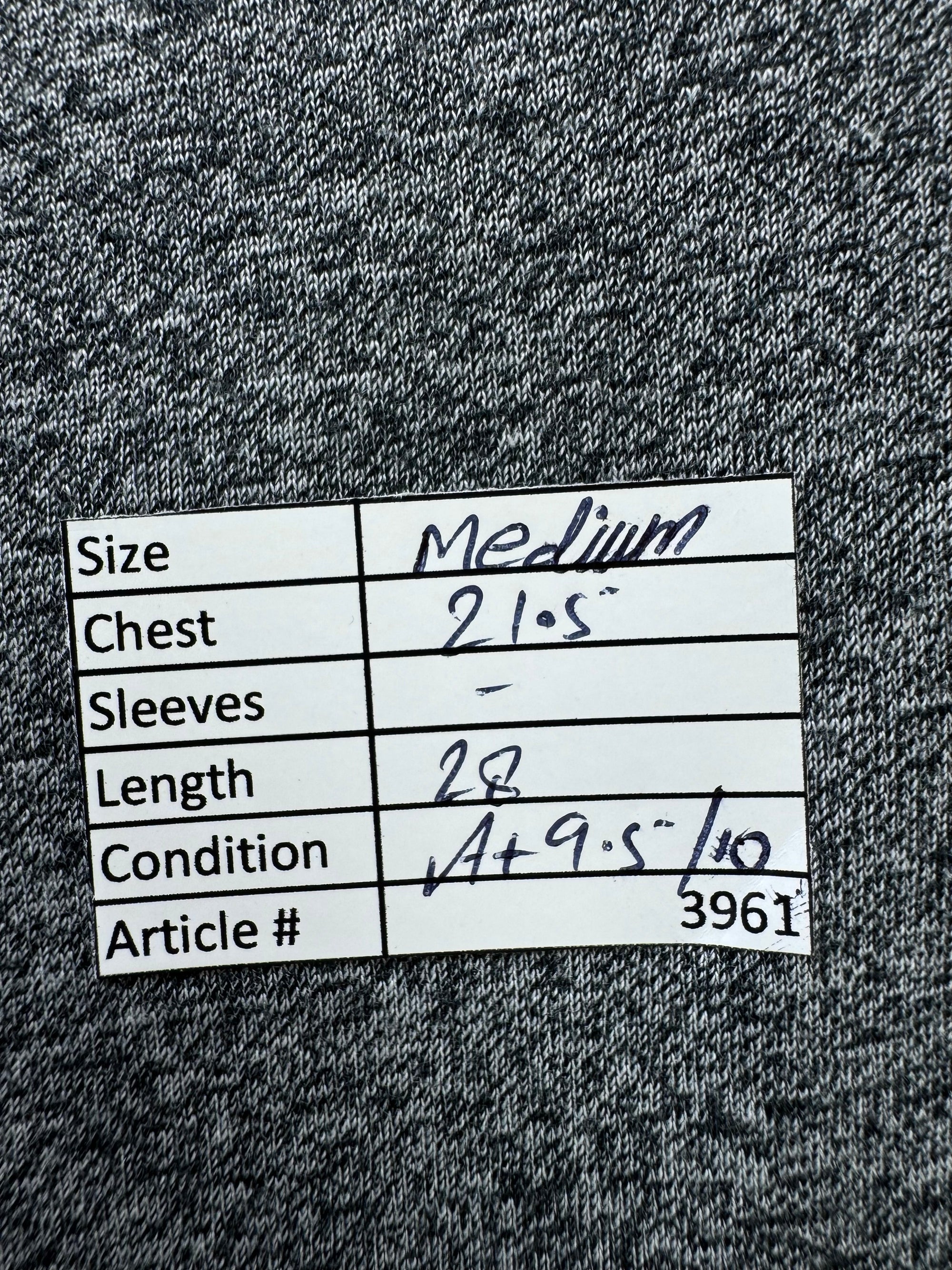 Under Armo*r® Medium | Chest: 21.5" | Heather Grey | Sports T-Shirt | Poly | 3961 - Genuine Maal