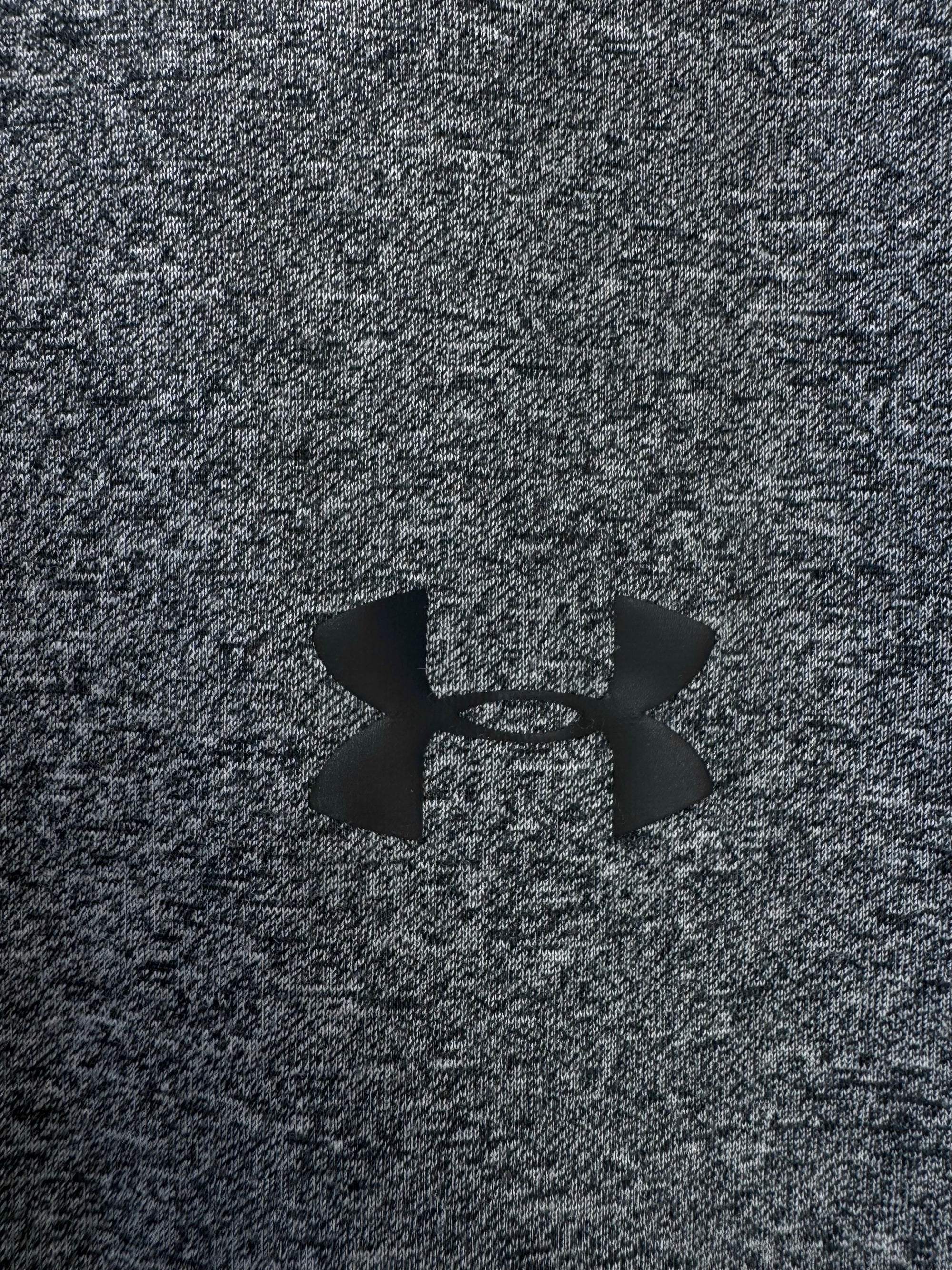 Under Armo*r® Medium | Chest: 21.5" | Heather Grey | Sports T-Shirt | Poly | 3961 - Genuine Maal