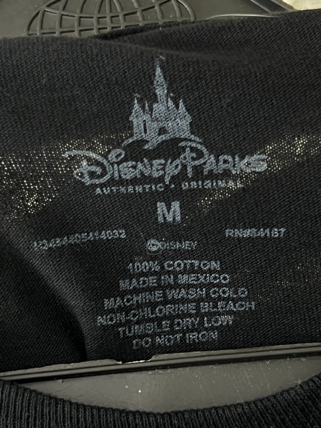 DISNEY PARKS® Black | Small | Chest: 19.5" | T86 - Genuine Maal