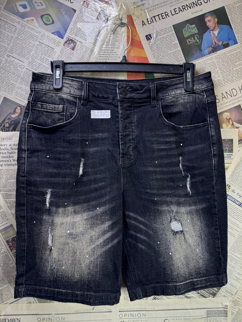 A.Zavetti® Waist: 32" to 34" | Black | Distressed Denim Shorts | Cotton - Poly - Visc - Elastane | 1344 - Genuine Maal