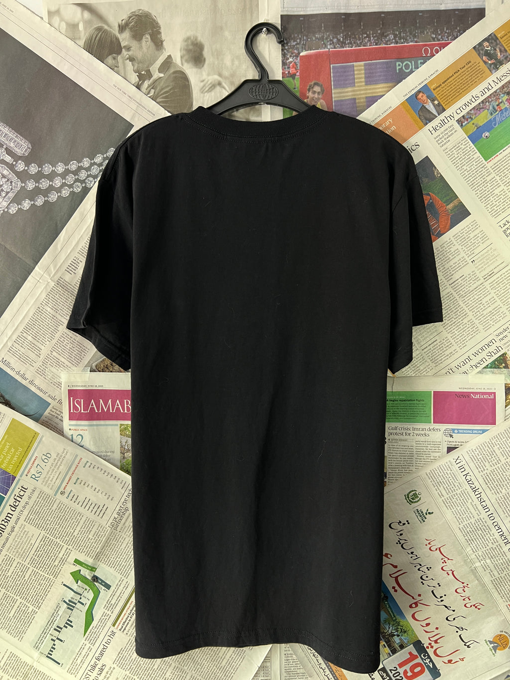 DISNEY PARKS® Black | Small | Chest: 19.5" | T86 - Genuine Maal