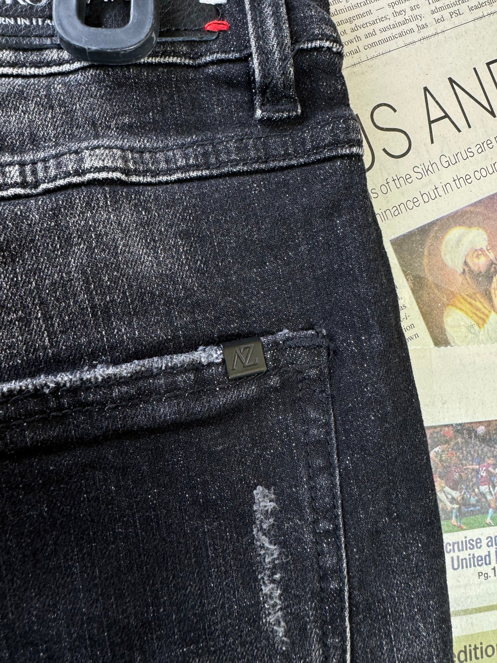 A.Zavetti® Waist: 32" to 34" | Black | Distressed Denim Shorts | Cotton - Poly - Visc - Elastane | 1344 - Genuine Maal