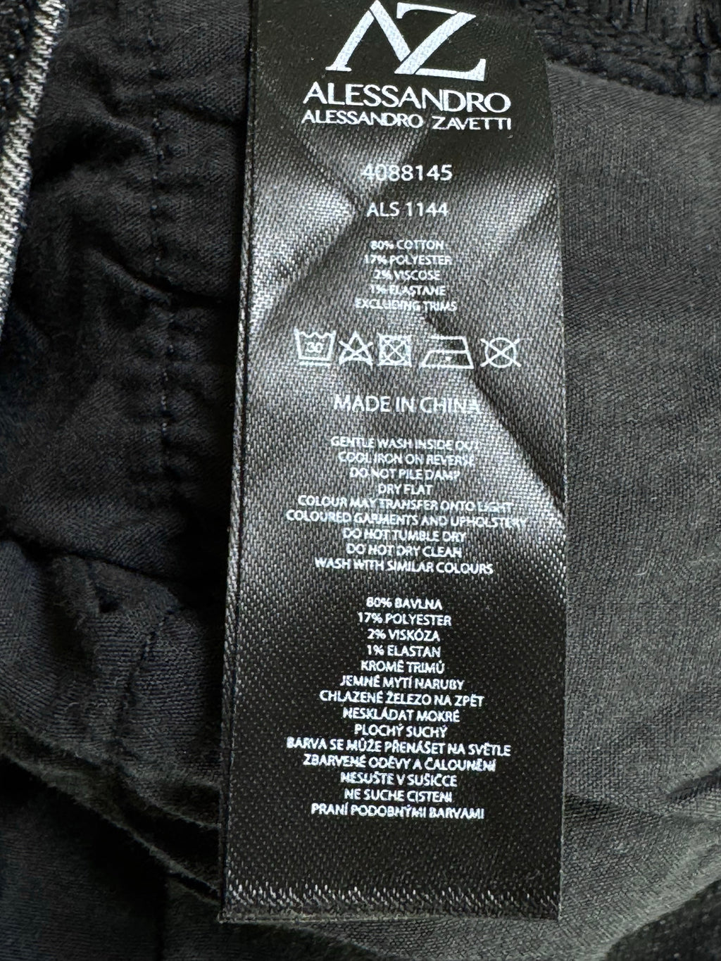 A.Zavetti® Waist: 32" to 34" | Black | Distressed Denim Shorts | Cotton - Poly - Visc - Elastane | 1344 - Genuine Maal