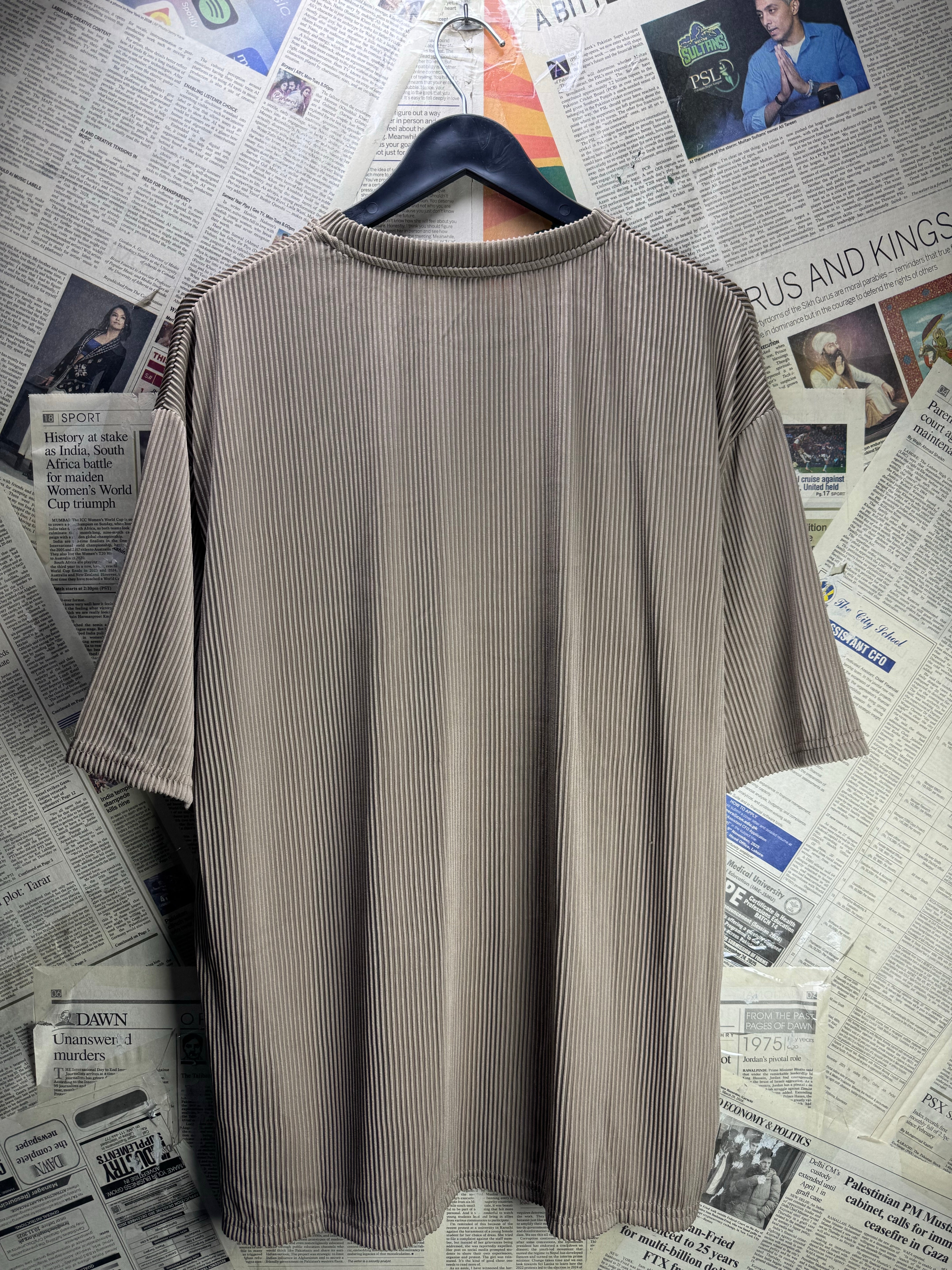 Dazy® Large | Chest: 23.5" | Tan | T-Shirt | Poly - Elastane | 5114 - Genuine Maal