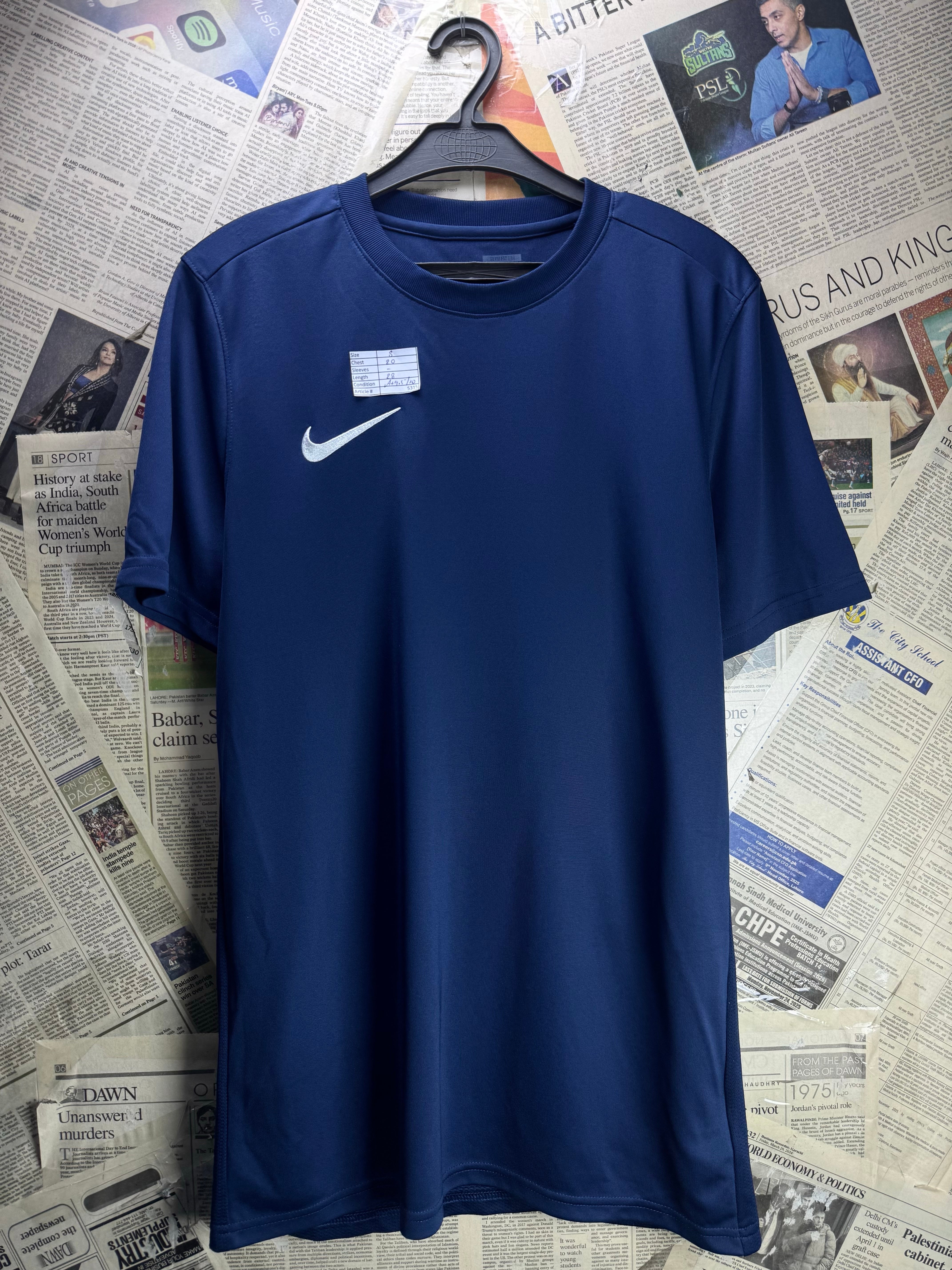 N*ke® Small | Chest: 20" | Blue | Sports Track Suit | Polyester | 5315 - Genuine Maal